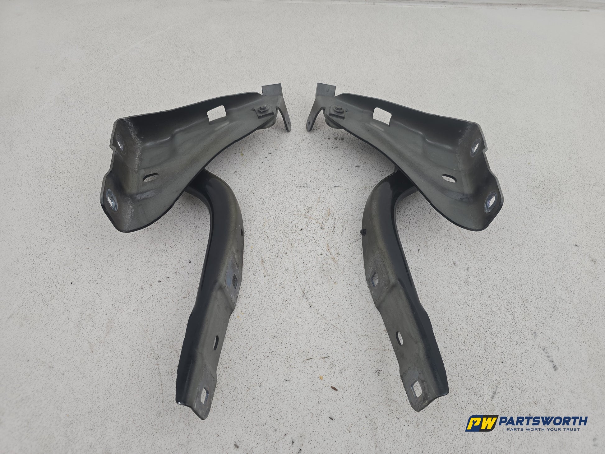 Bonnet Hinges 7