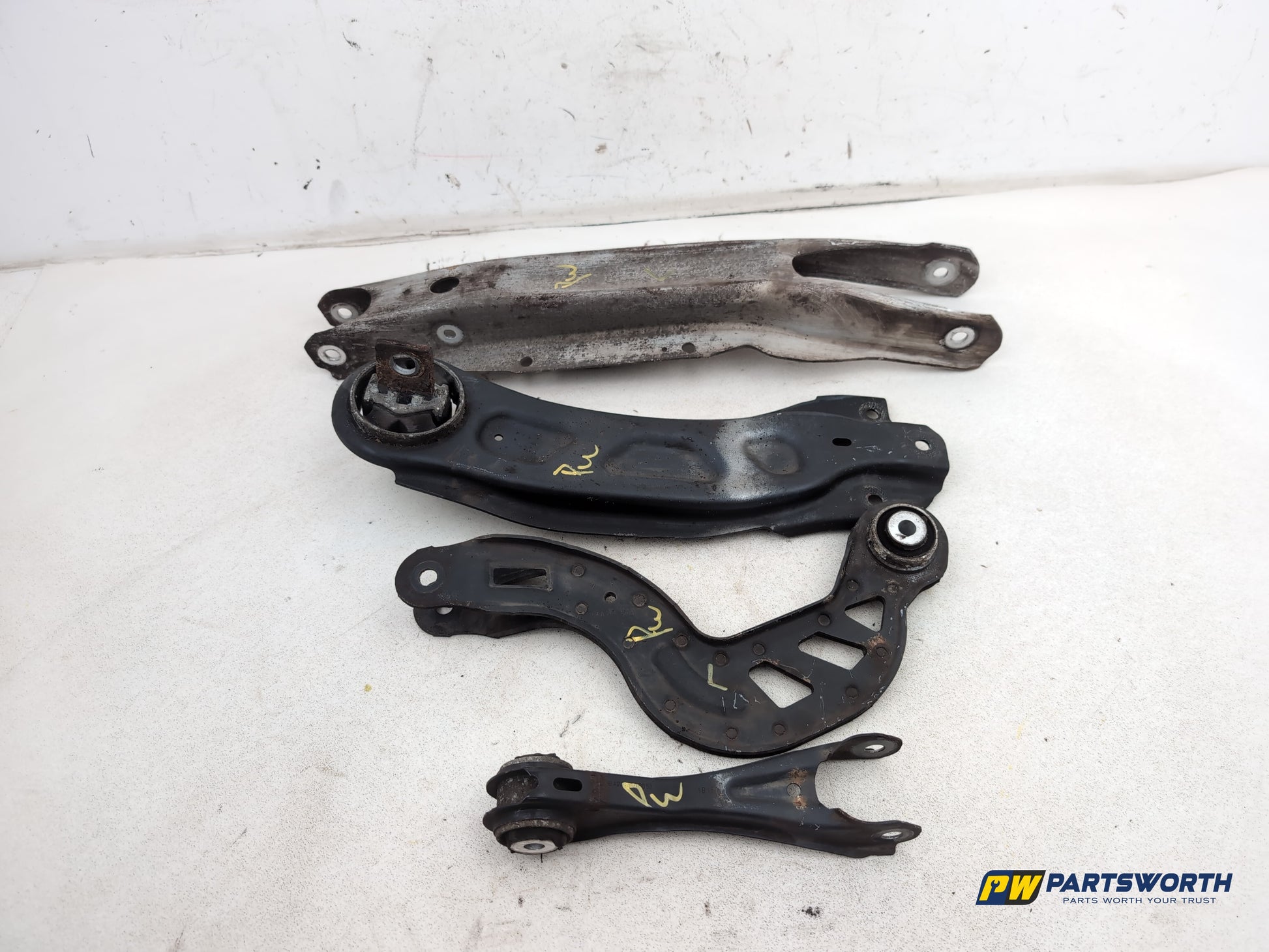 Suspension Arm Rear Wishbone LH 1
