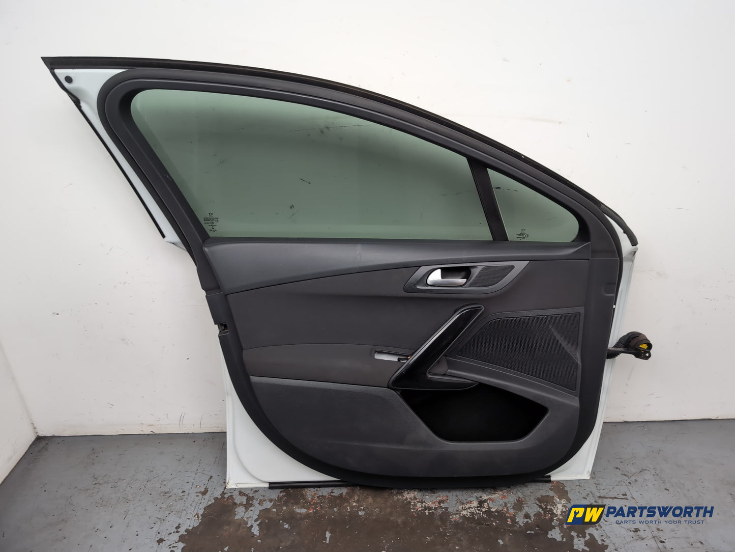 Door Front LH 7