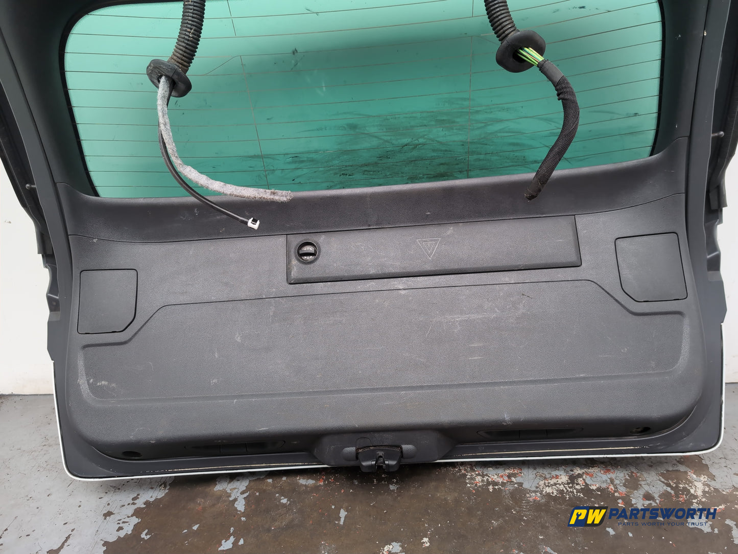 Boot Lid 13