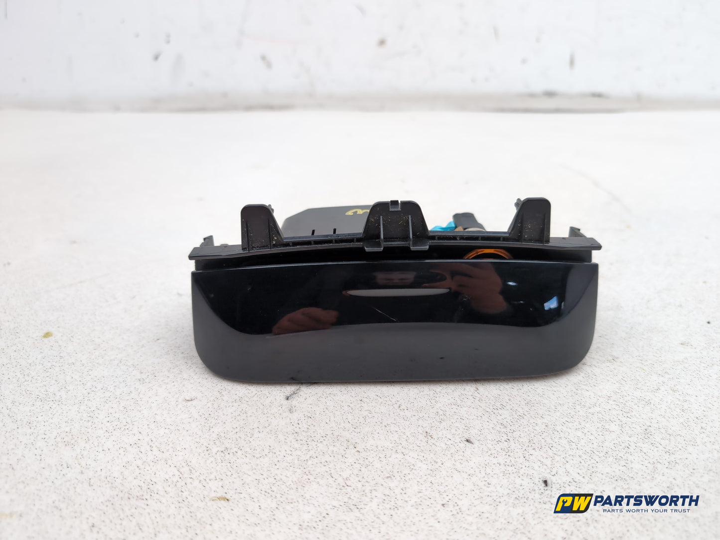 Ashtray Centre Console 1