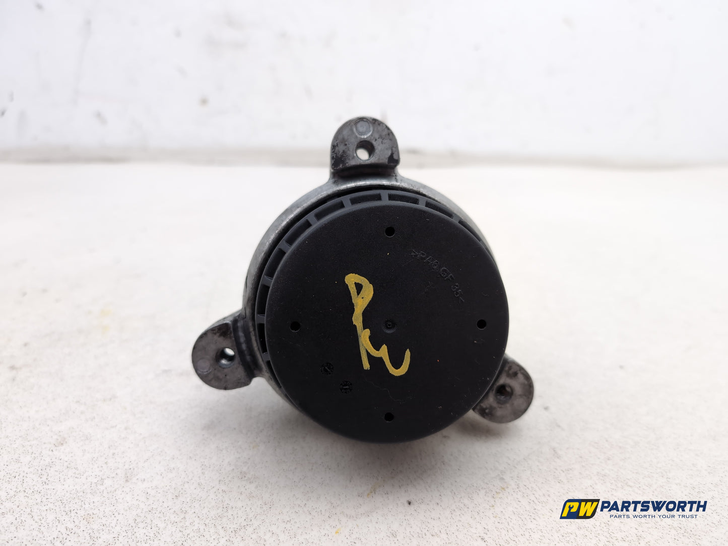 Bmw 5 Series 520d Se Auto F10 2.0l Diesel Engine Mount Left Passenger 2010-2017