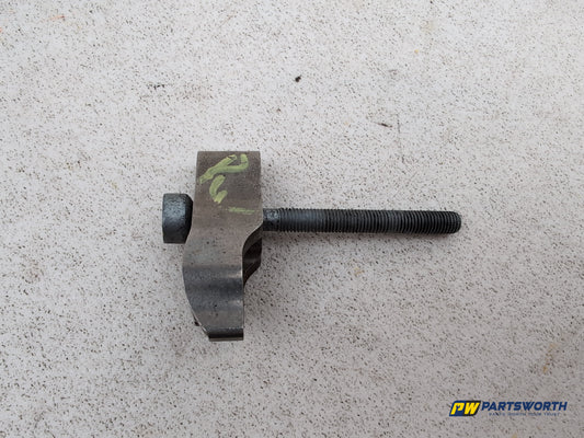 Mercedes-Benz C250 C-Class C204 2.1l Diesel Injector Holding Clamp 2015-2021