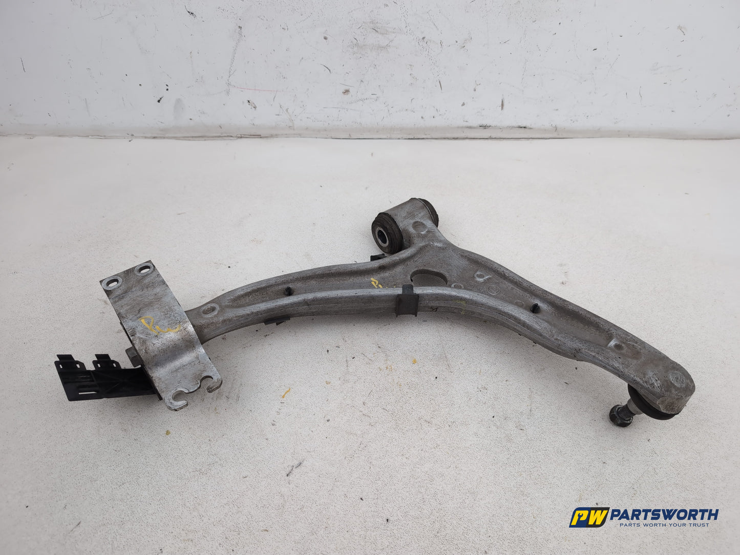 Mercedes B Class W246 Front Left Side Passenger Lower Arm Wishbone 2011-2018