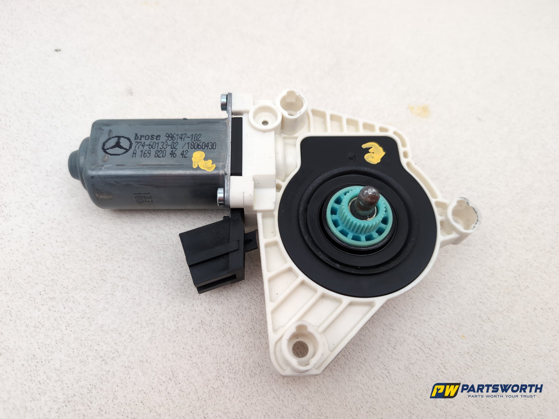 Door Rear Window Regulator RH 1