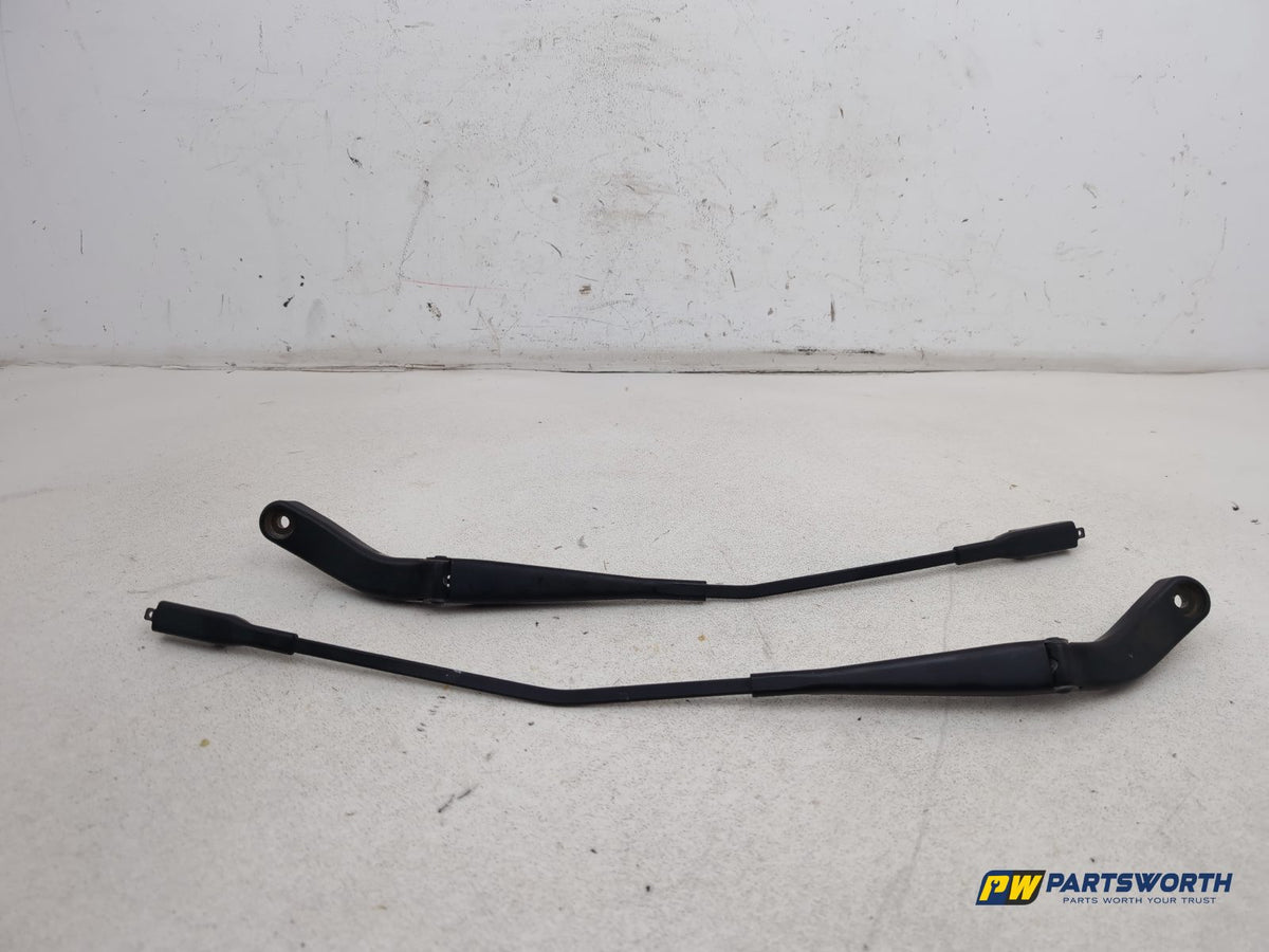 Wiper Front Arm 1
