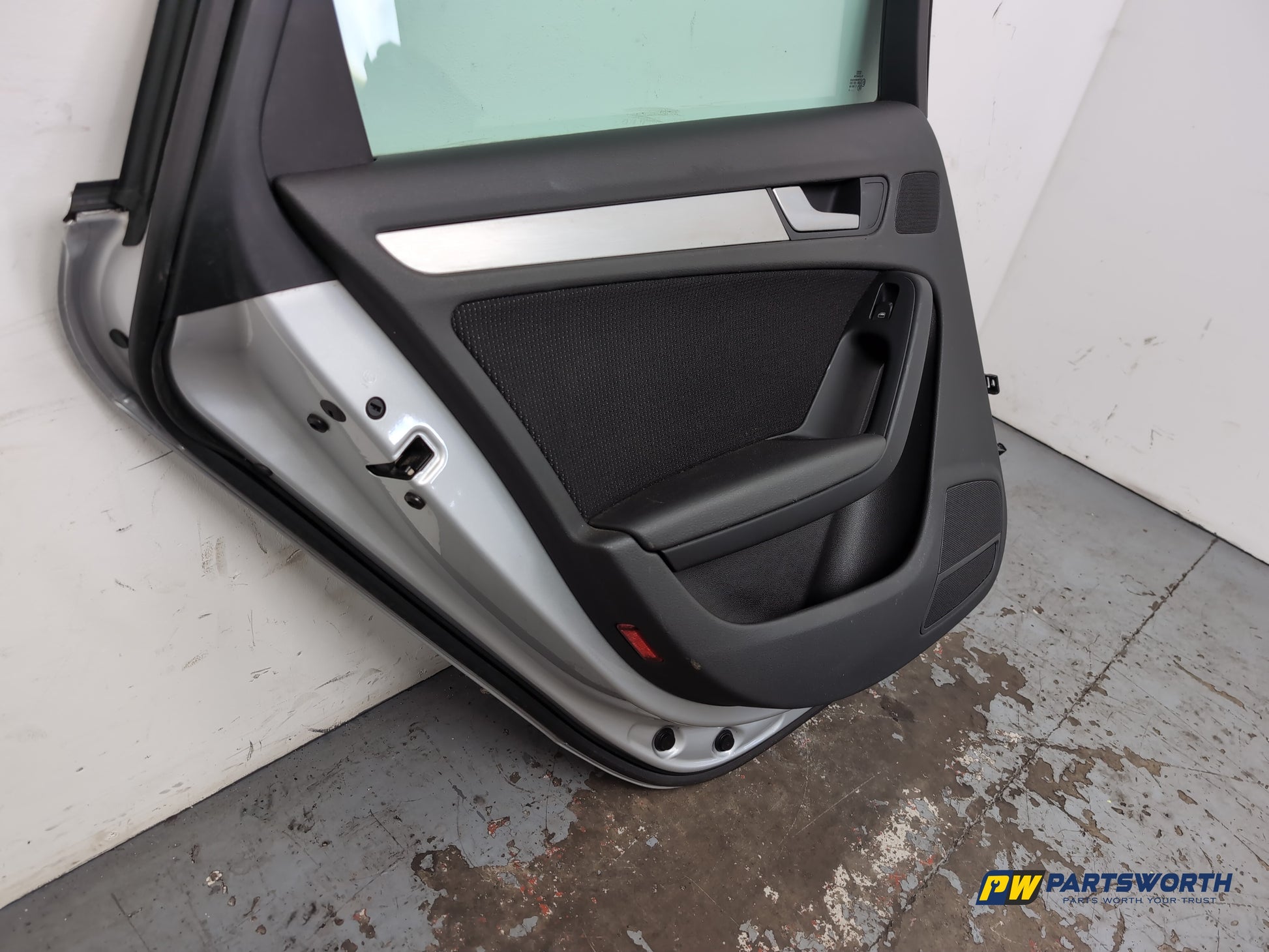 Door Rear LH 2