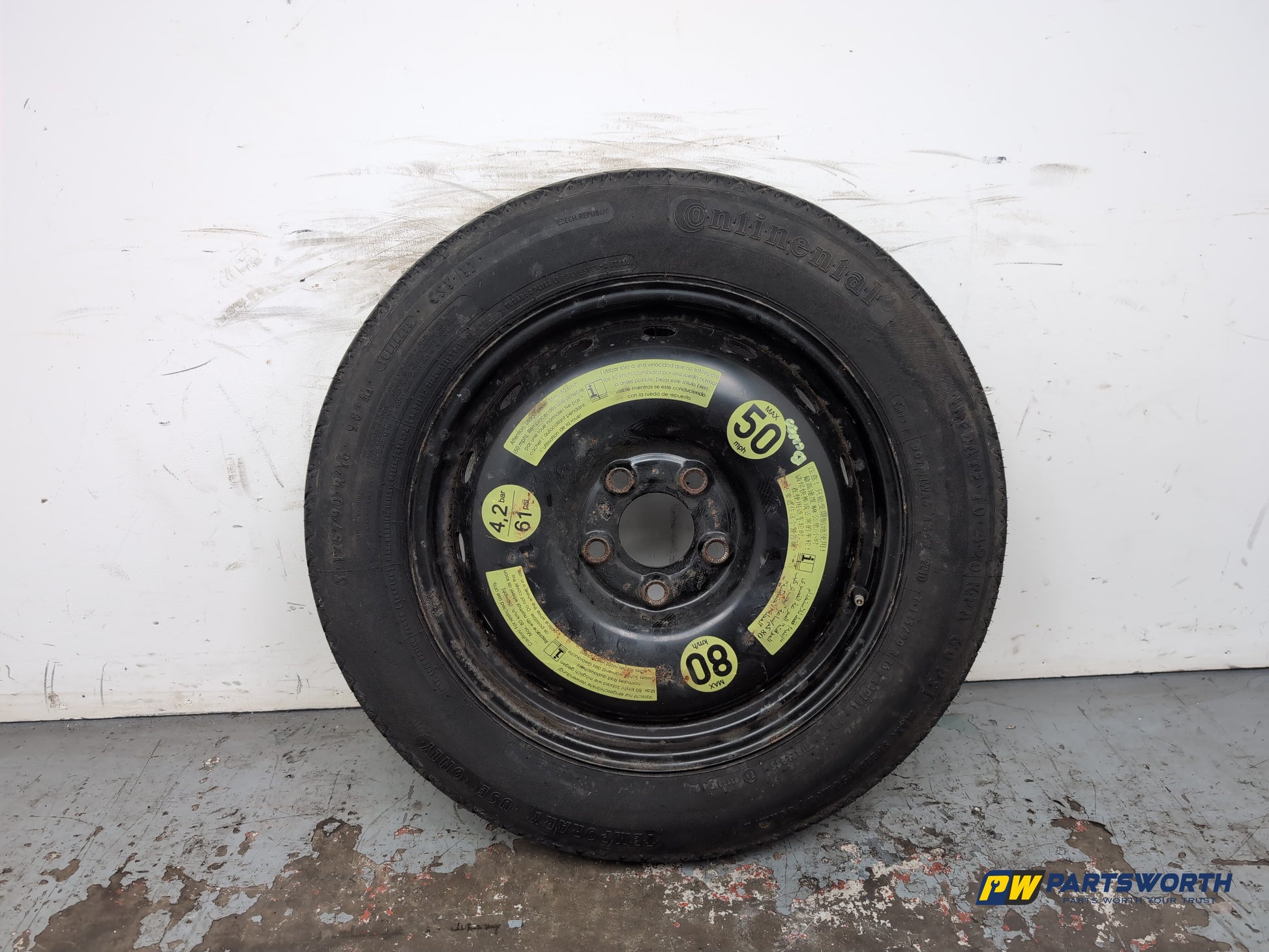 Space Saver Spare Wheel and Tool Kit  1