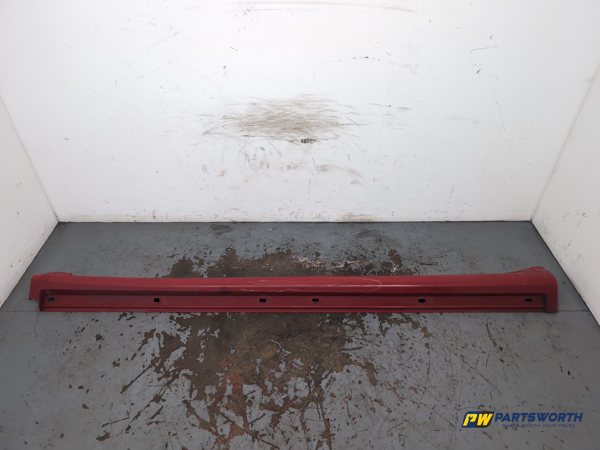 Side Skirt LH 1