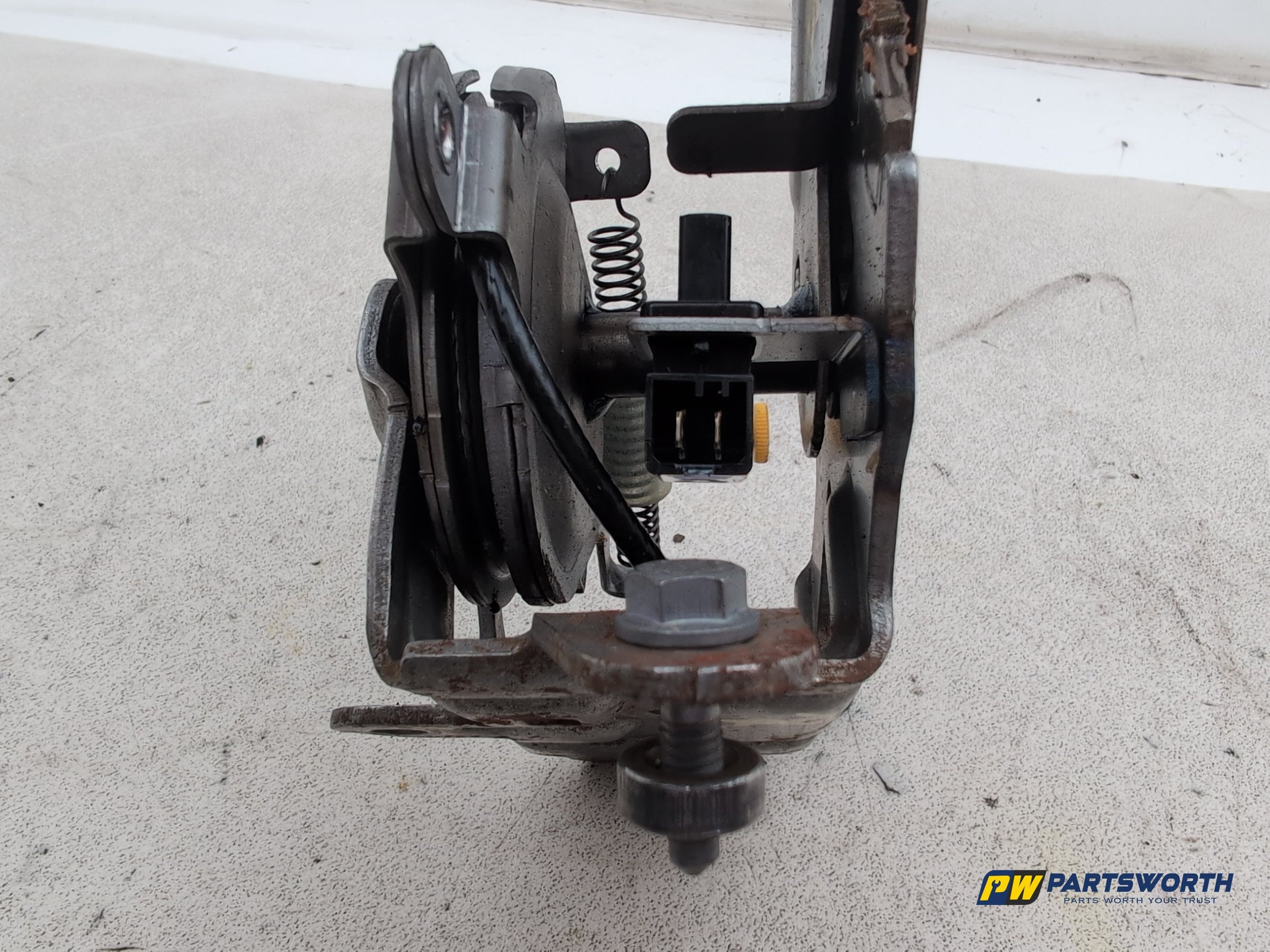 Driveshaft Front LH 13