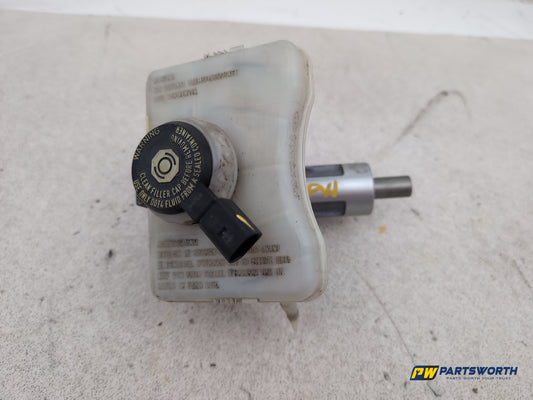 Audi A4 S Line Tdi Auto 2.0l Diesel Brake Master Cylinder Assembly 8k0611301a