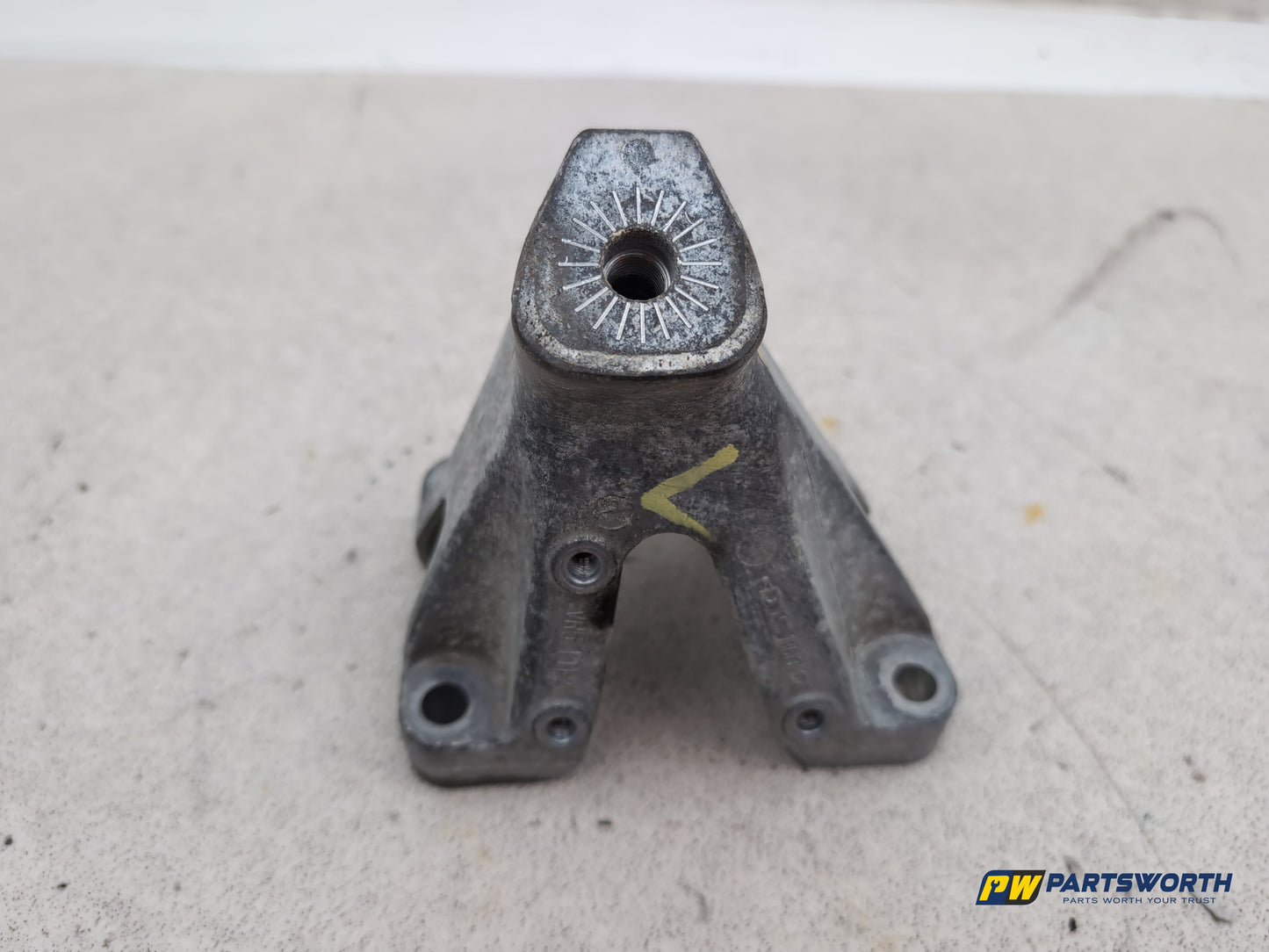 Engine Mounting Bracket 1