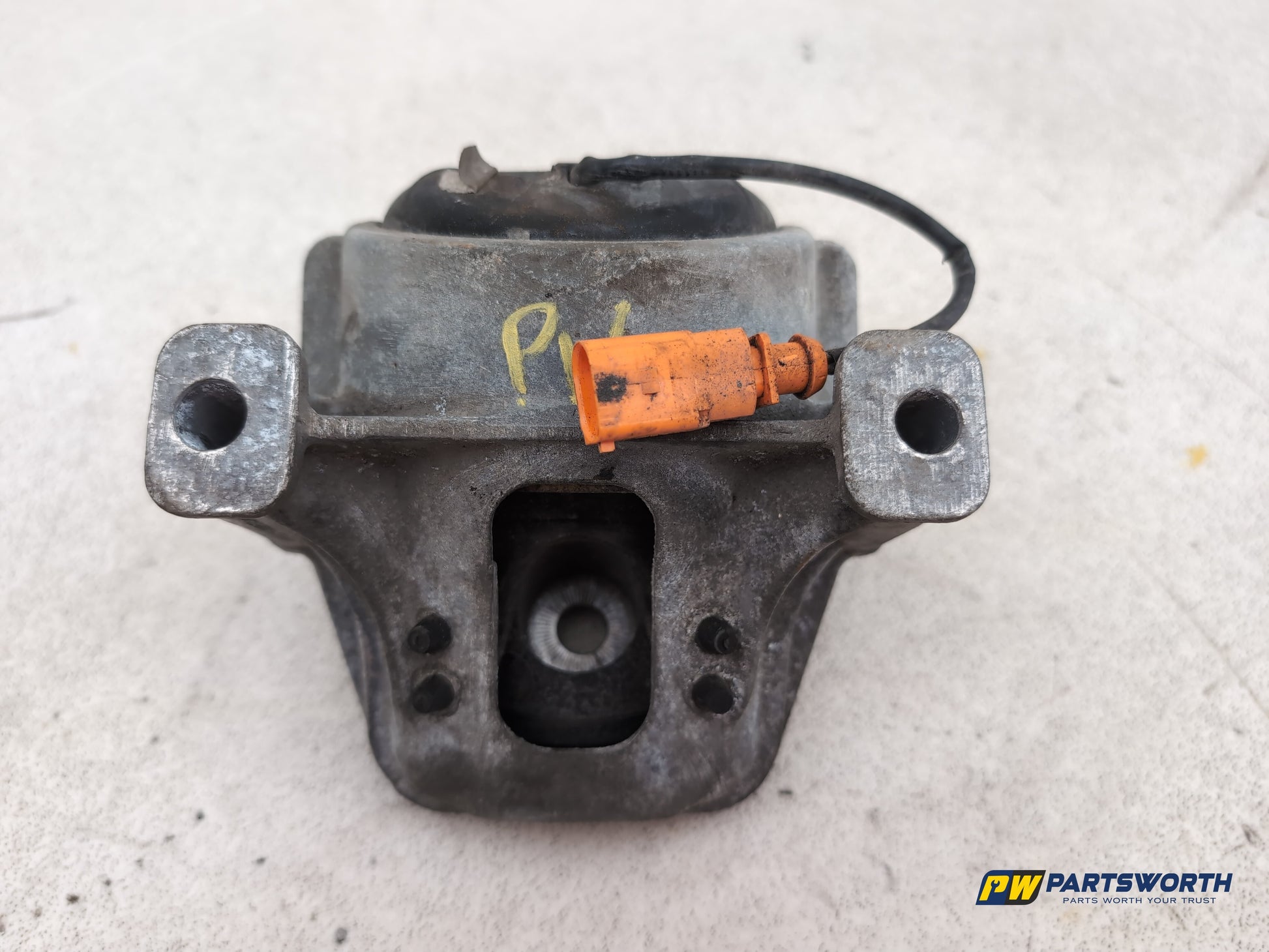 Engine Mounting Bracket 1