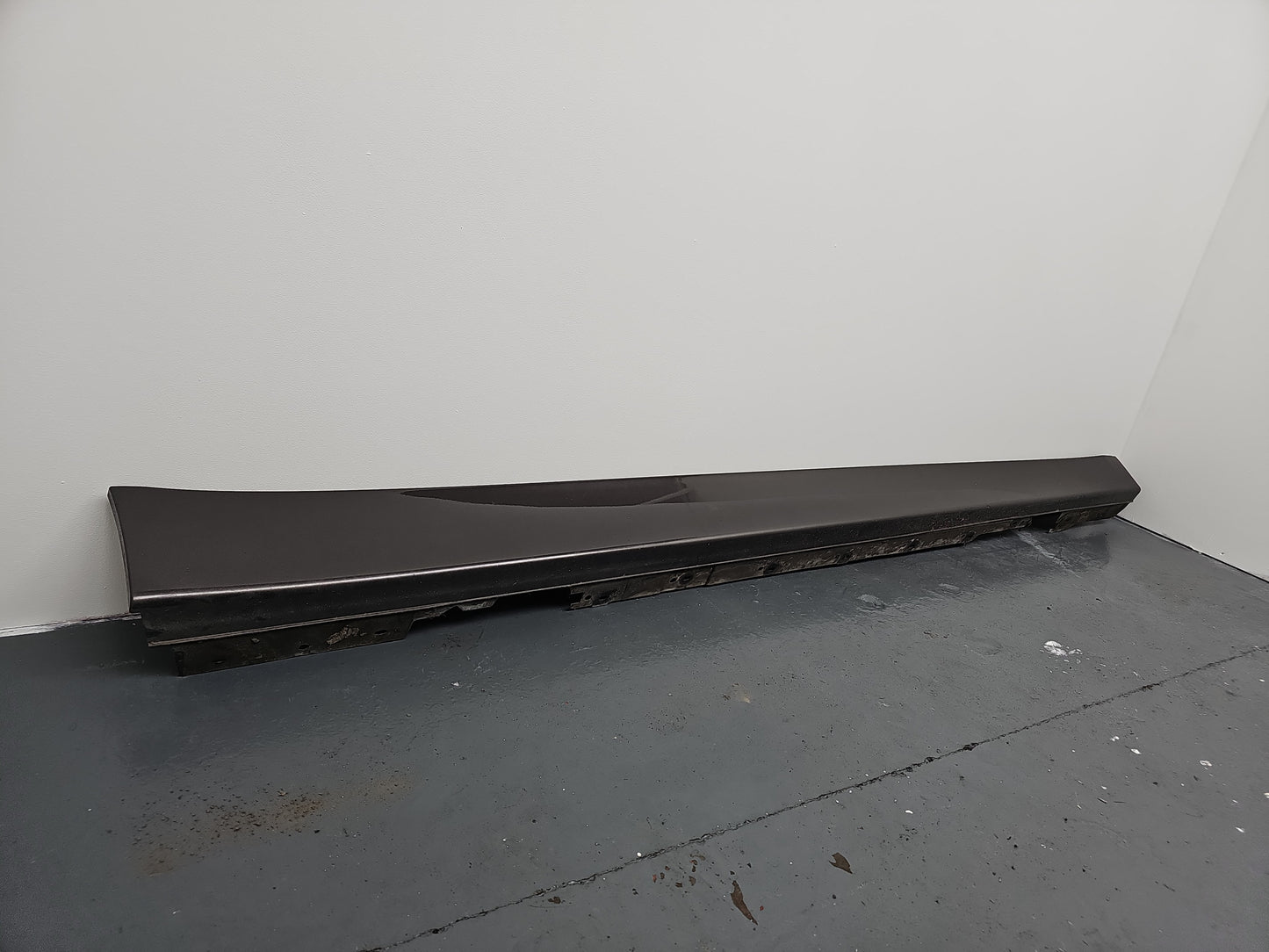 Side Skirt RH 4