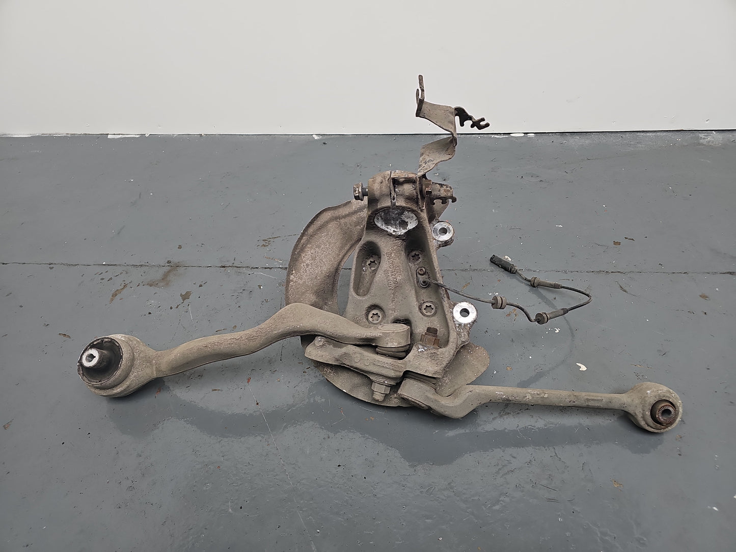 Wheel Hub Front RH 4