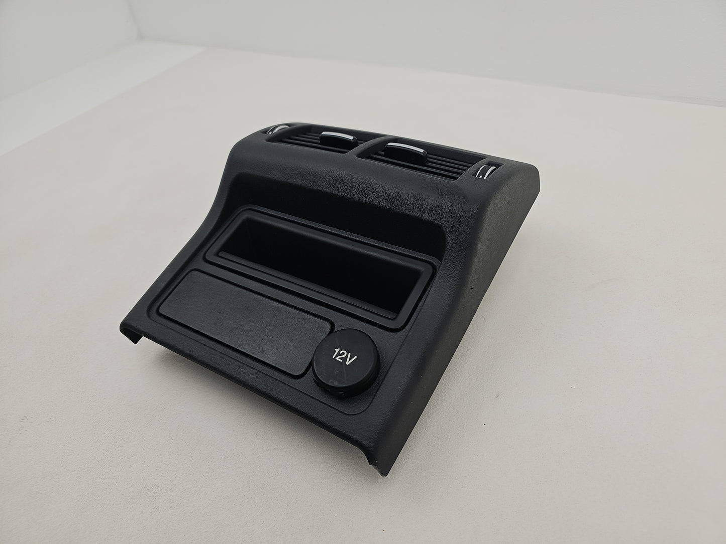 Facia Vent Centre 4