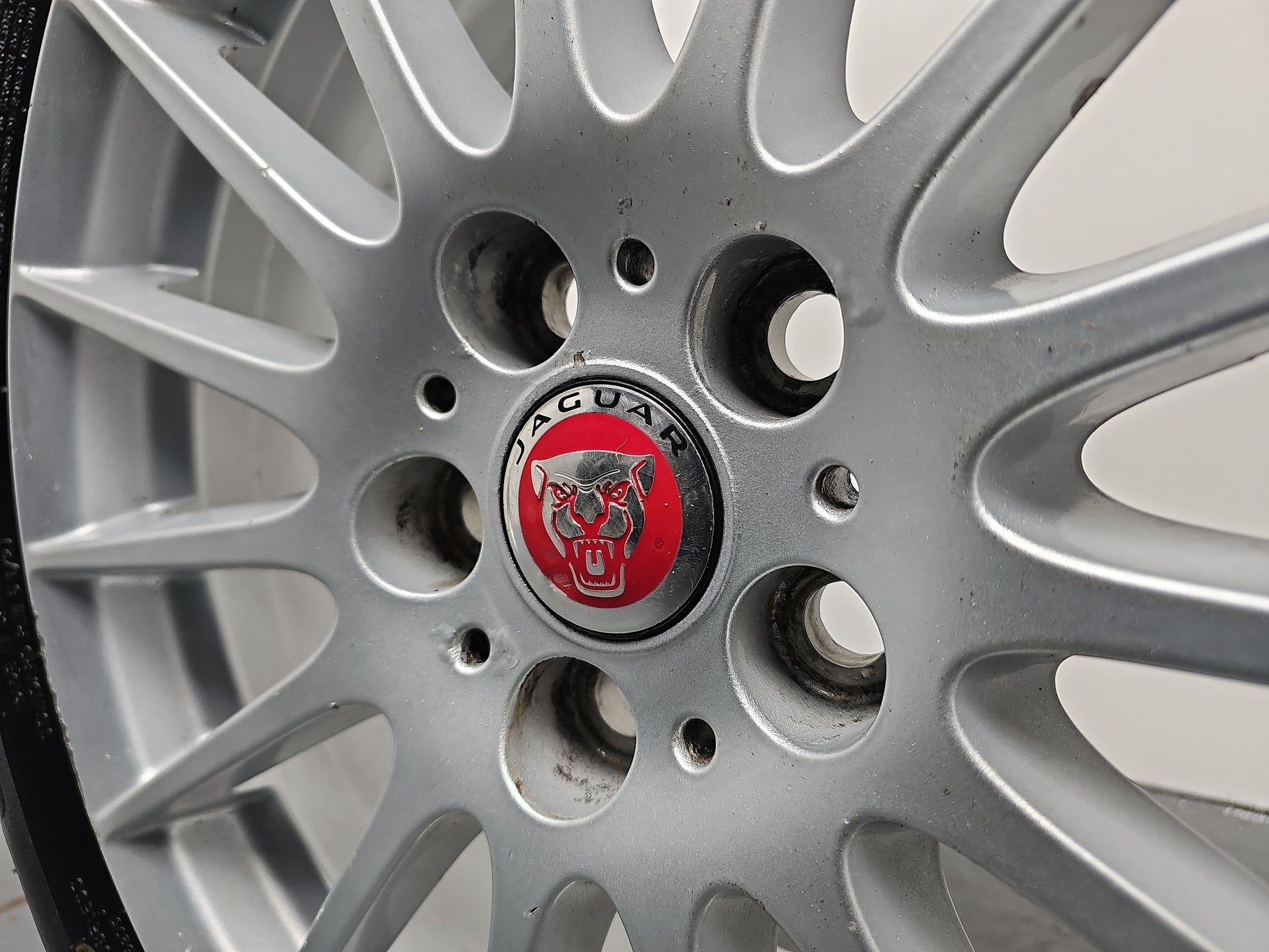 Jaguar Xe X760 17" Inch Alloy Wheel With Tyre 205/55/R17 Gx73-1007-Ta - photo 4