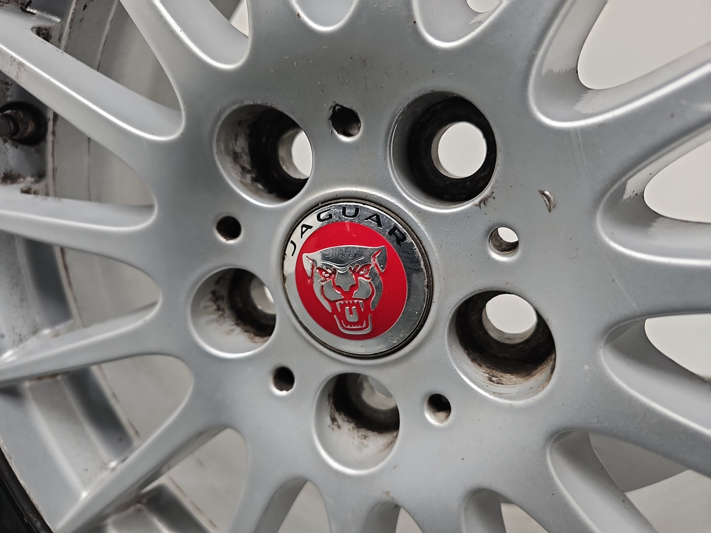 Jaguar Xe X760 17" Inch Alloy Wheel With Tyre 205/55/R17 Gx73-1007-Ta - photo 4