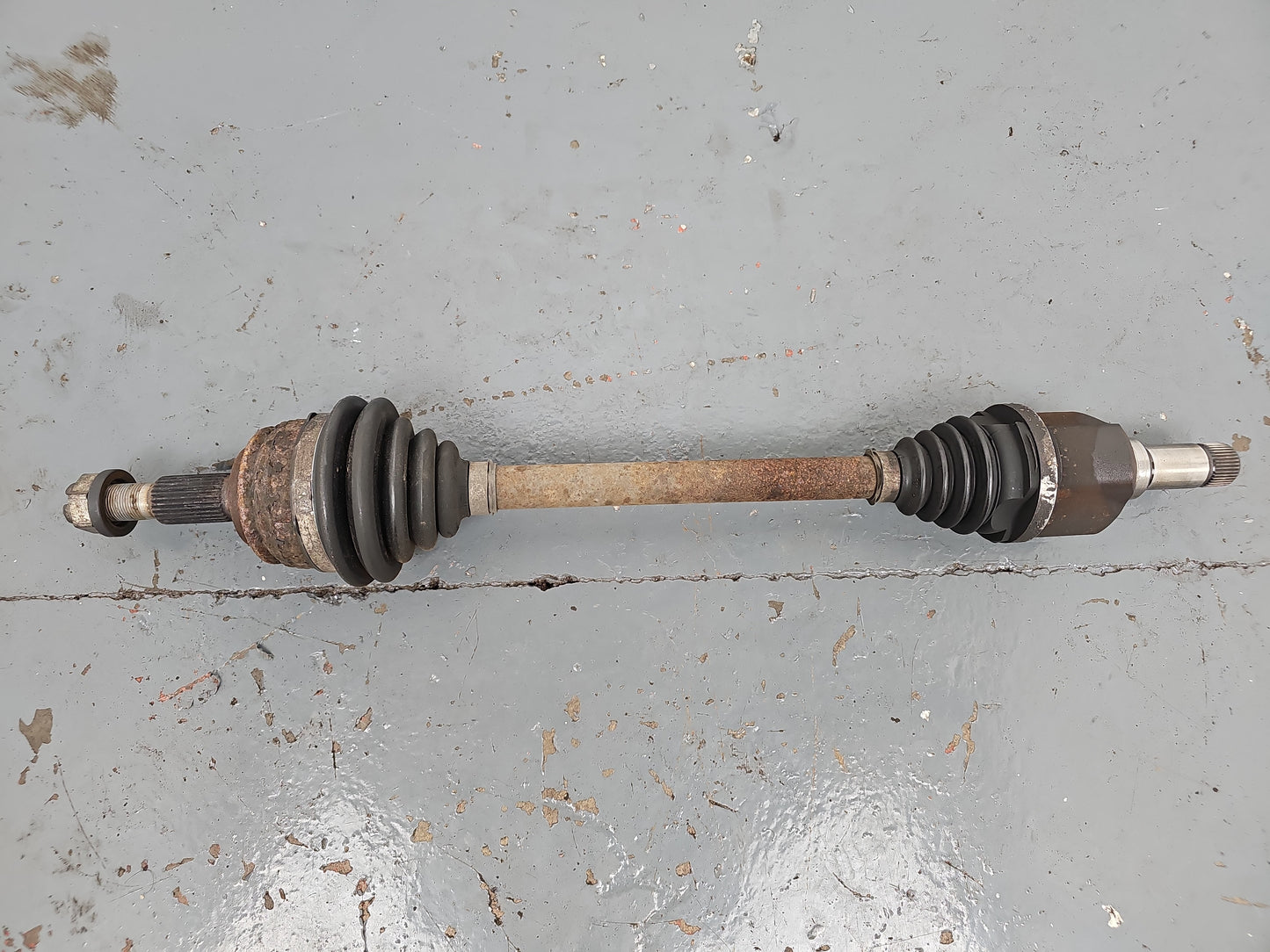 Driveshaft Front LH 4