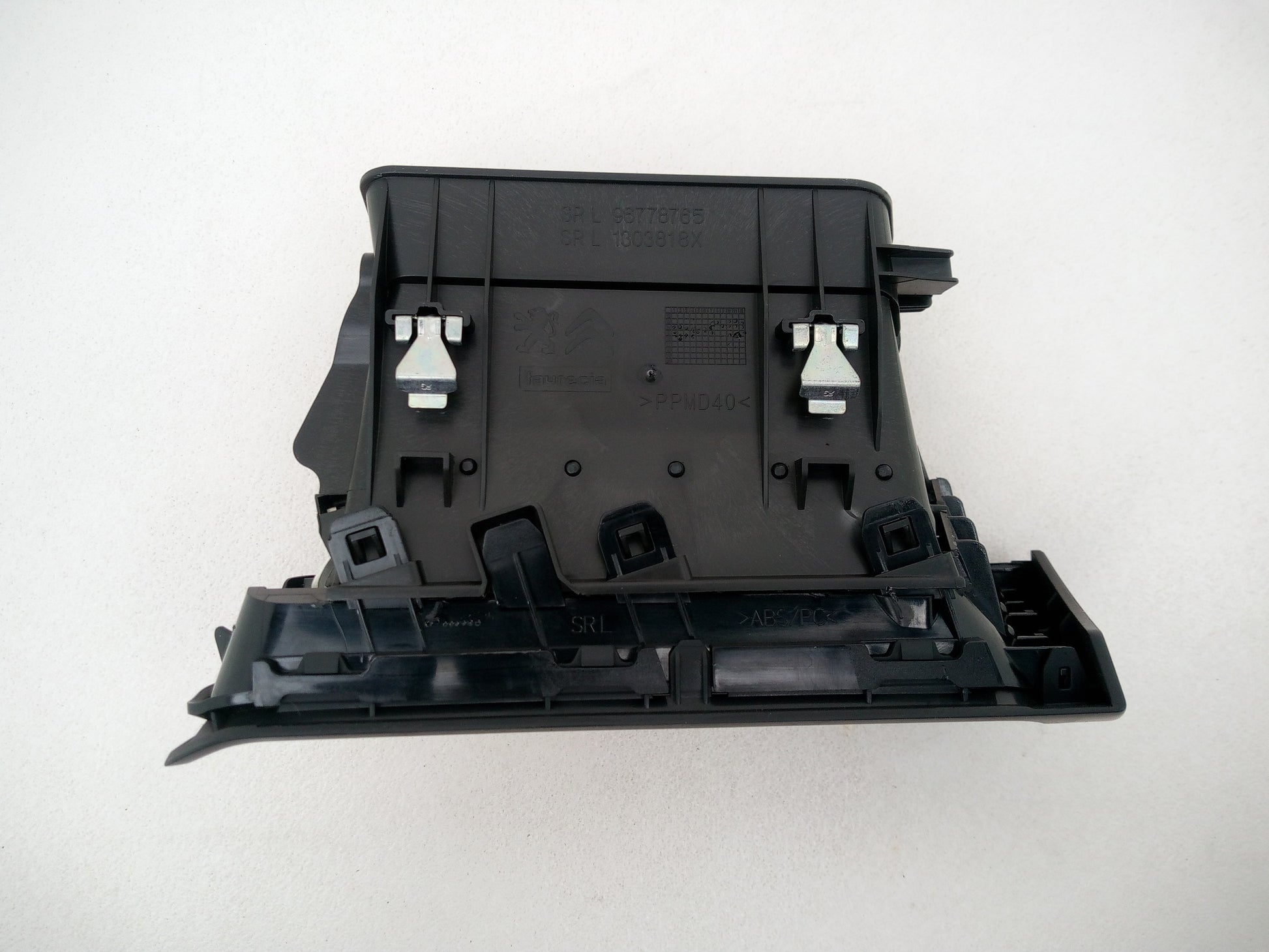 Dashboard Trim With Air Vent  4
