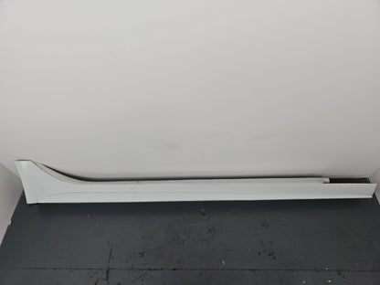Side Skirt RH 4