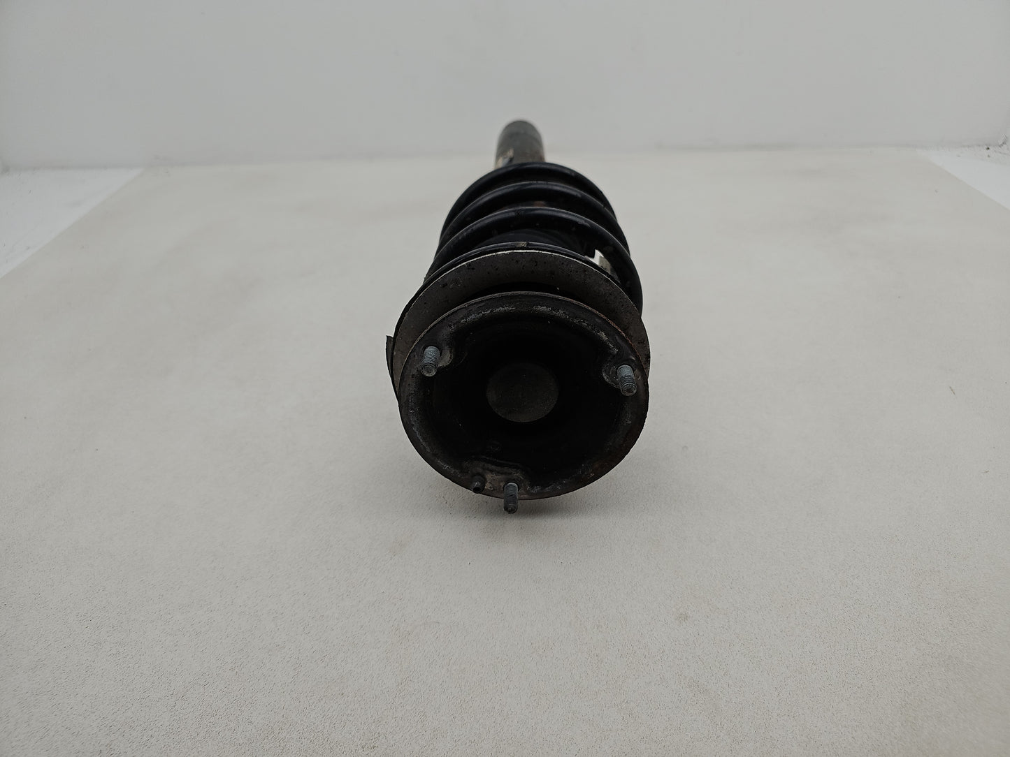 FRONT RIGHT SUSPENSION LEG STRUT HUB 4