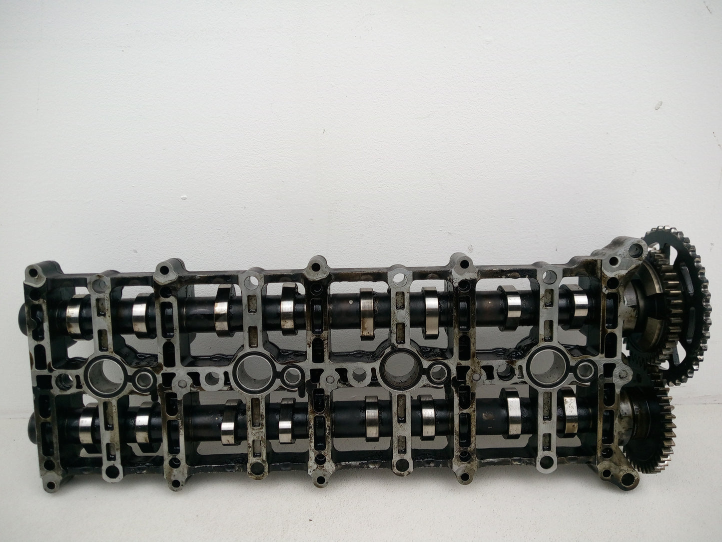 Camshaft Cover  4