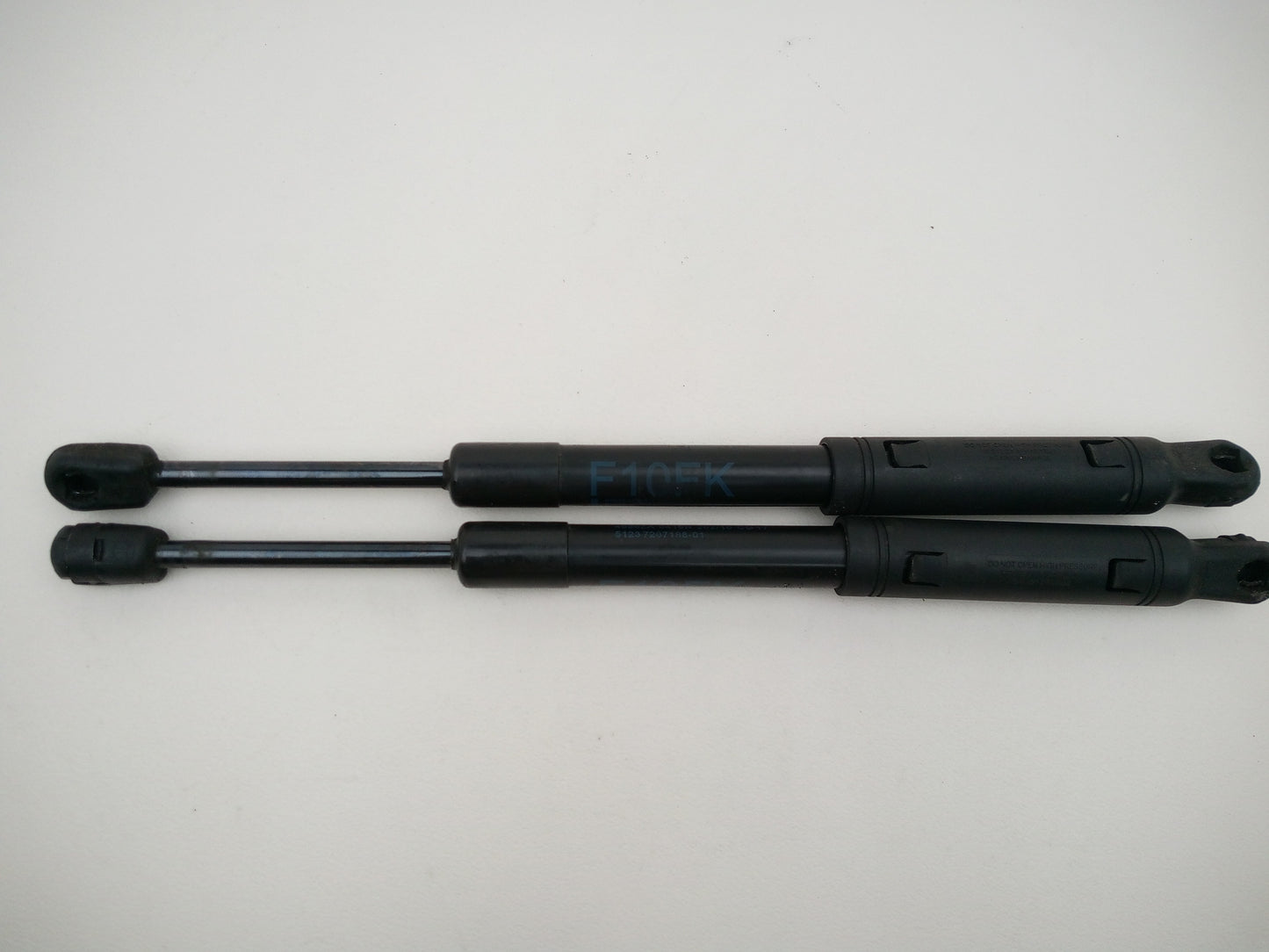 Tailgate Lift Handle 4