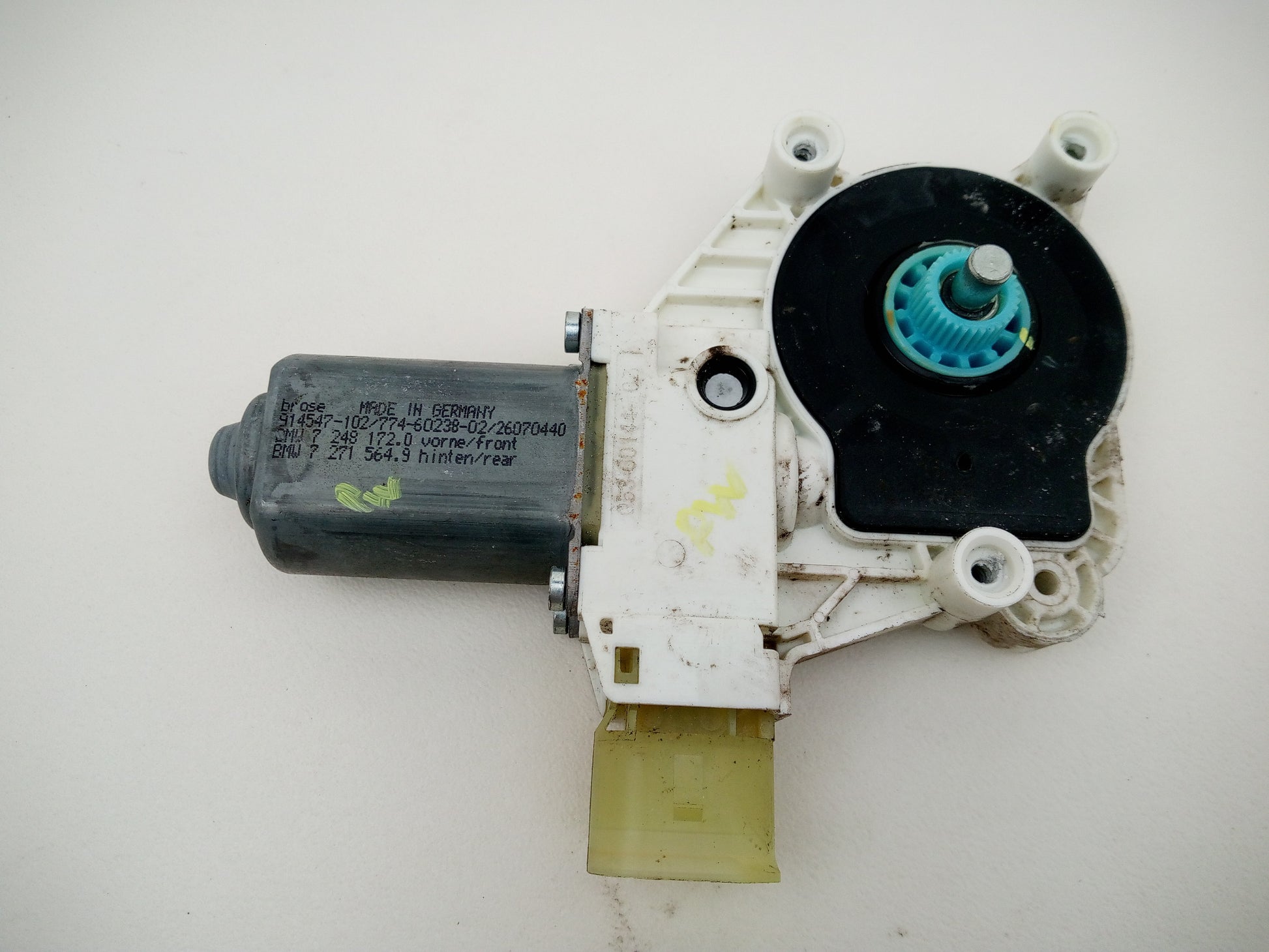 Door Rear Window Regulator RH 4