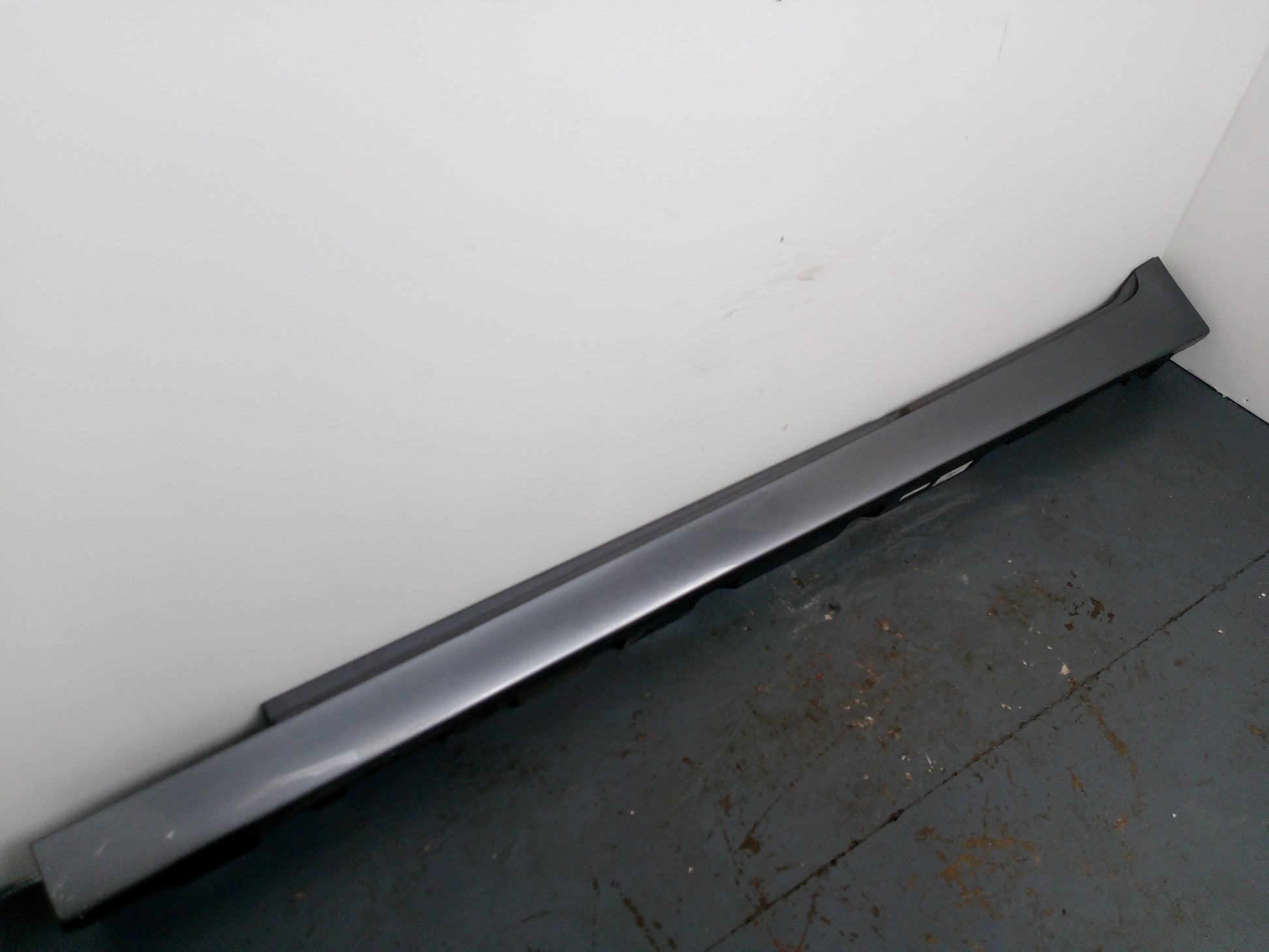 Side Skirt LH 4