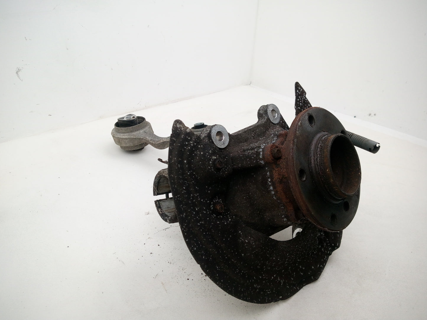 Wheel Hub Front RH 4