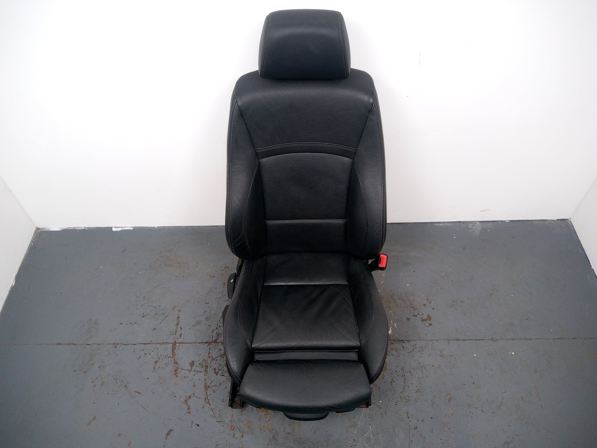 Seat Front RH 4