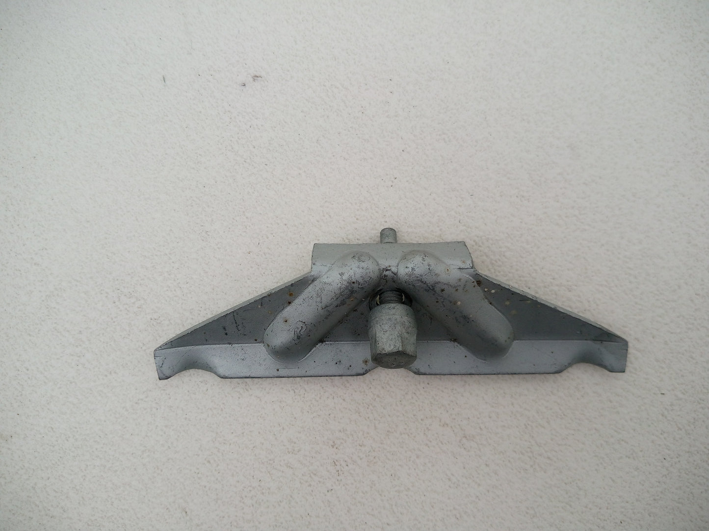 Exterior bracket 4