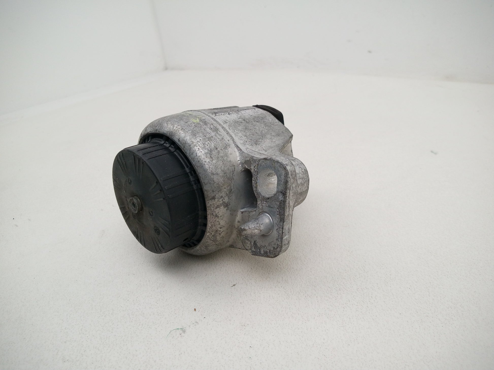 Engine Mounting Bracket 4