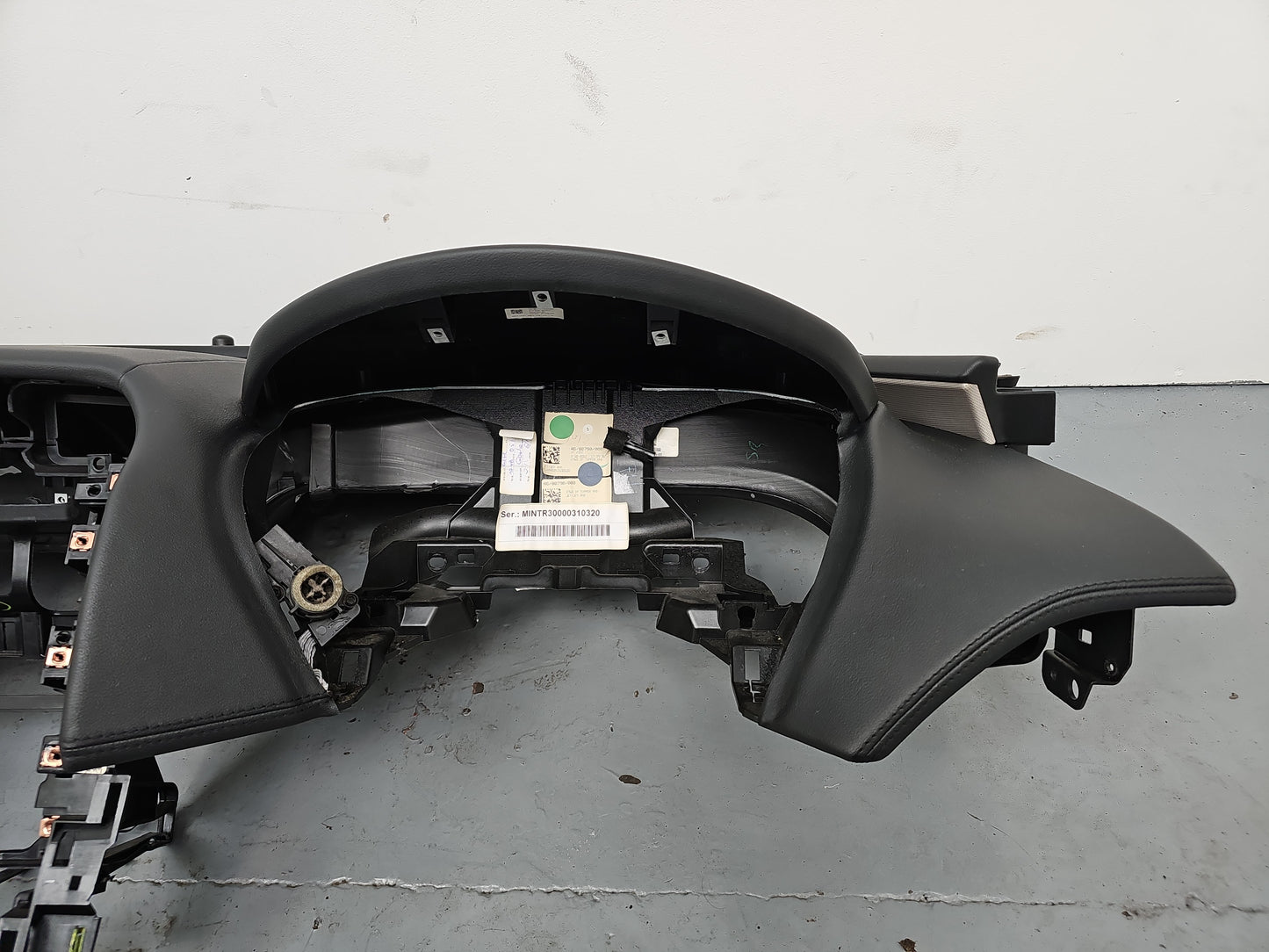 Dashboard Kit including passenger side airbag  4