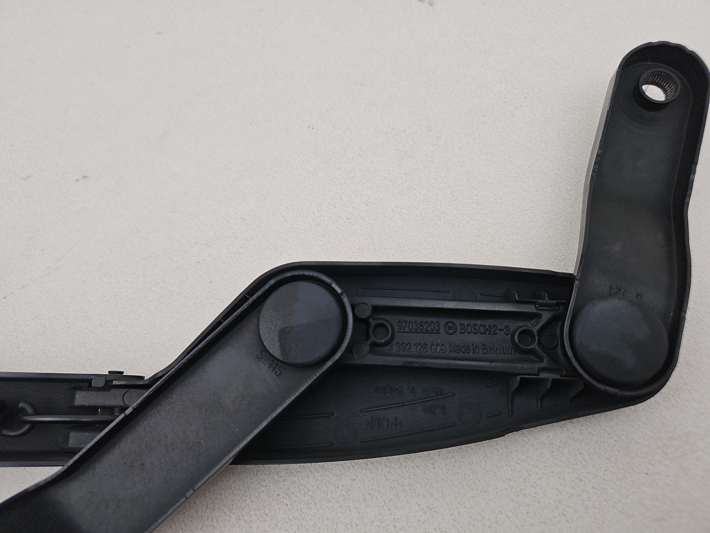 Wiper Front Arm LH 4