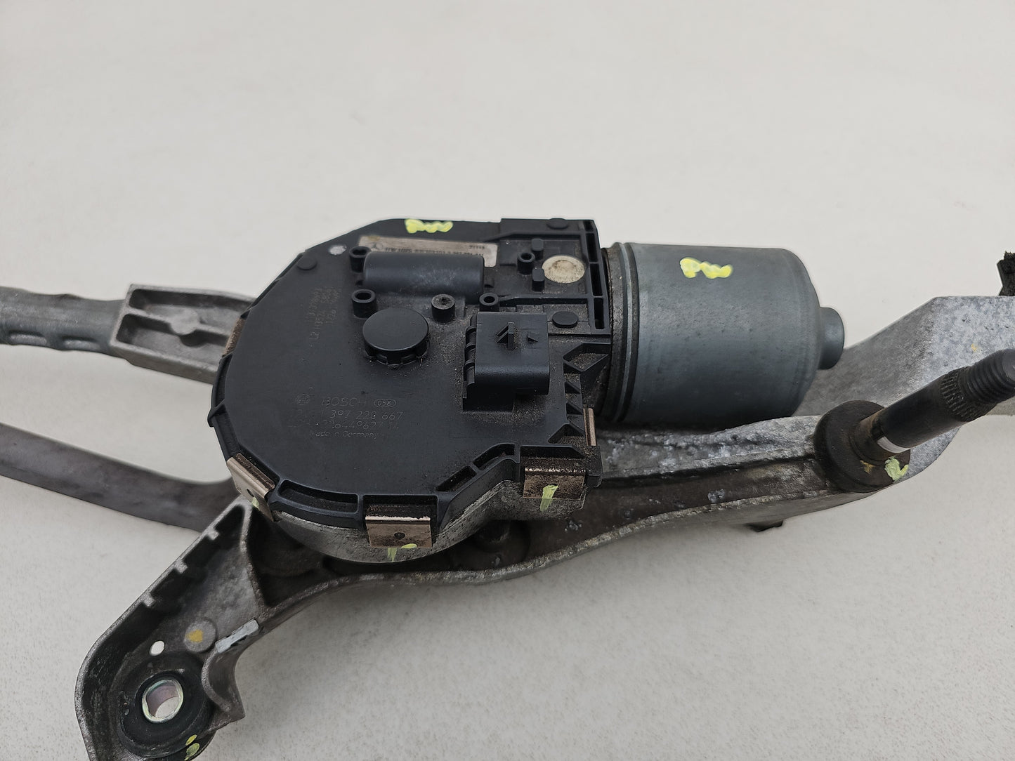 Front Wiper Motor & Mechanism / Linkage 4