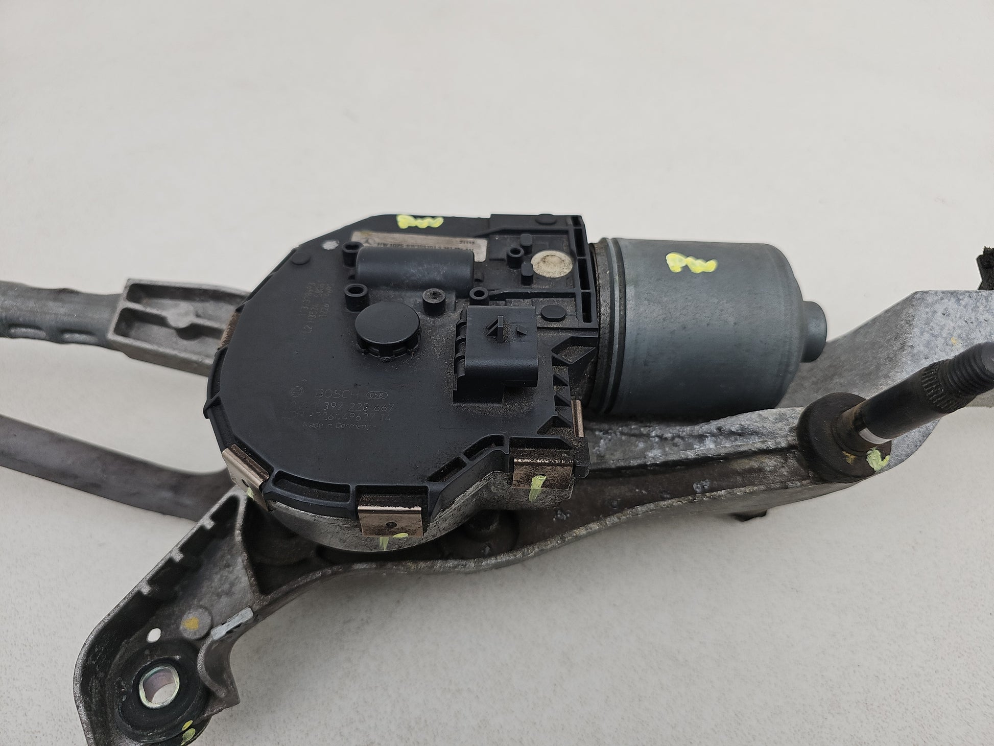 Front Wiper Motor & Mechanism / Linkage 4