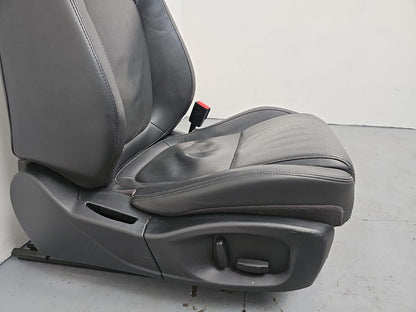 Seat Front RH 4