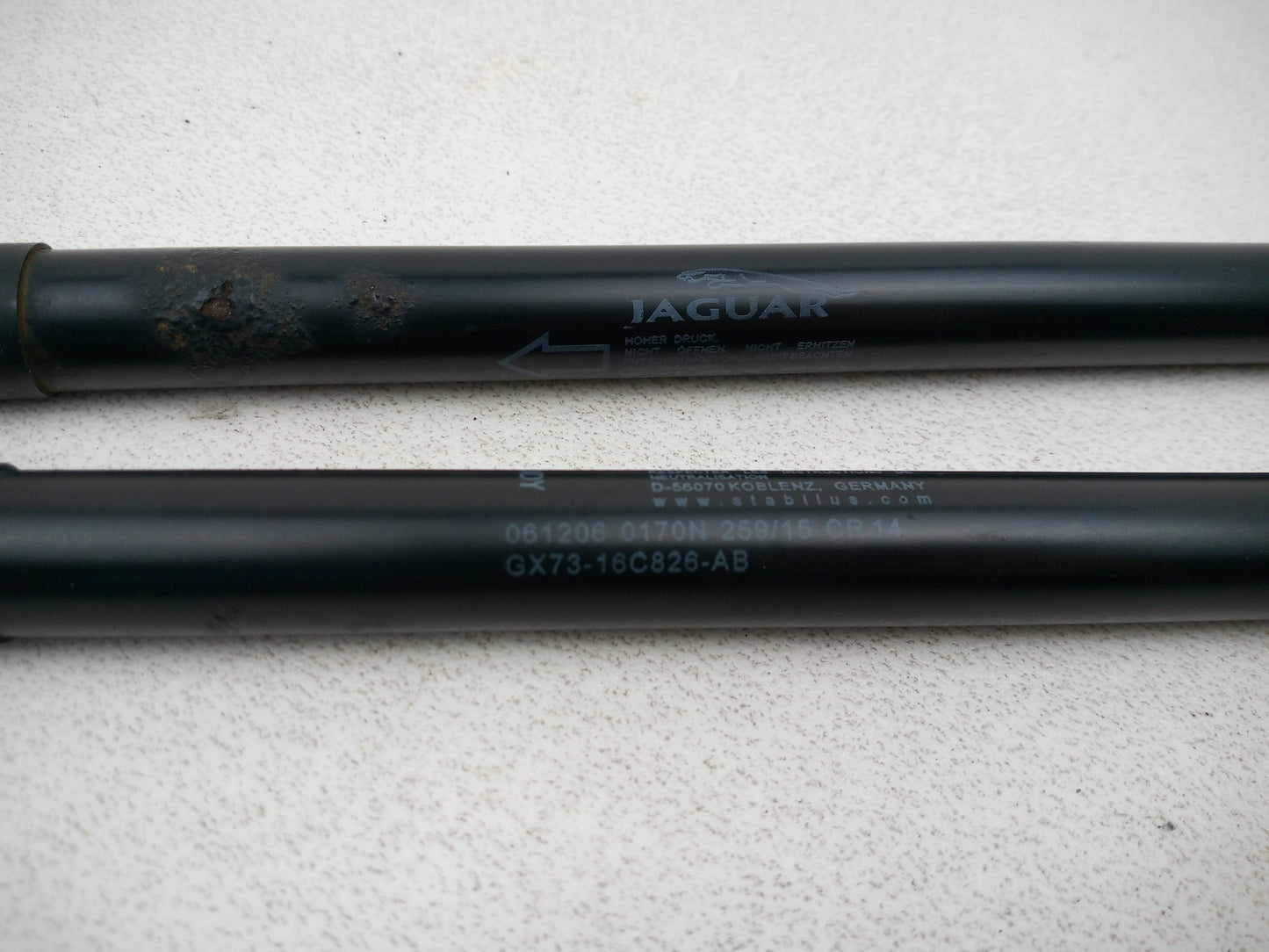 Tailgate Lift Handle 4