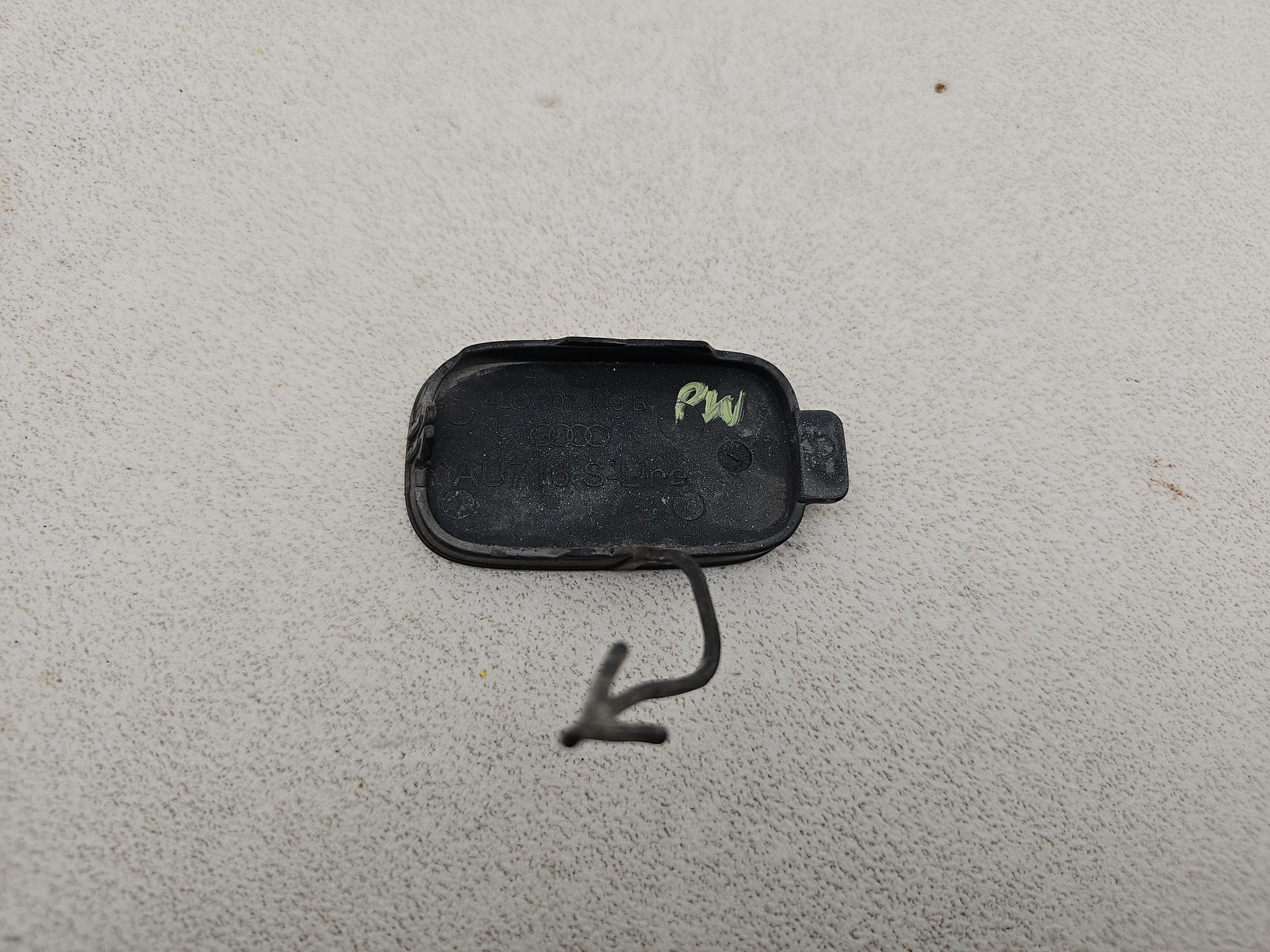 Towing eye 4