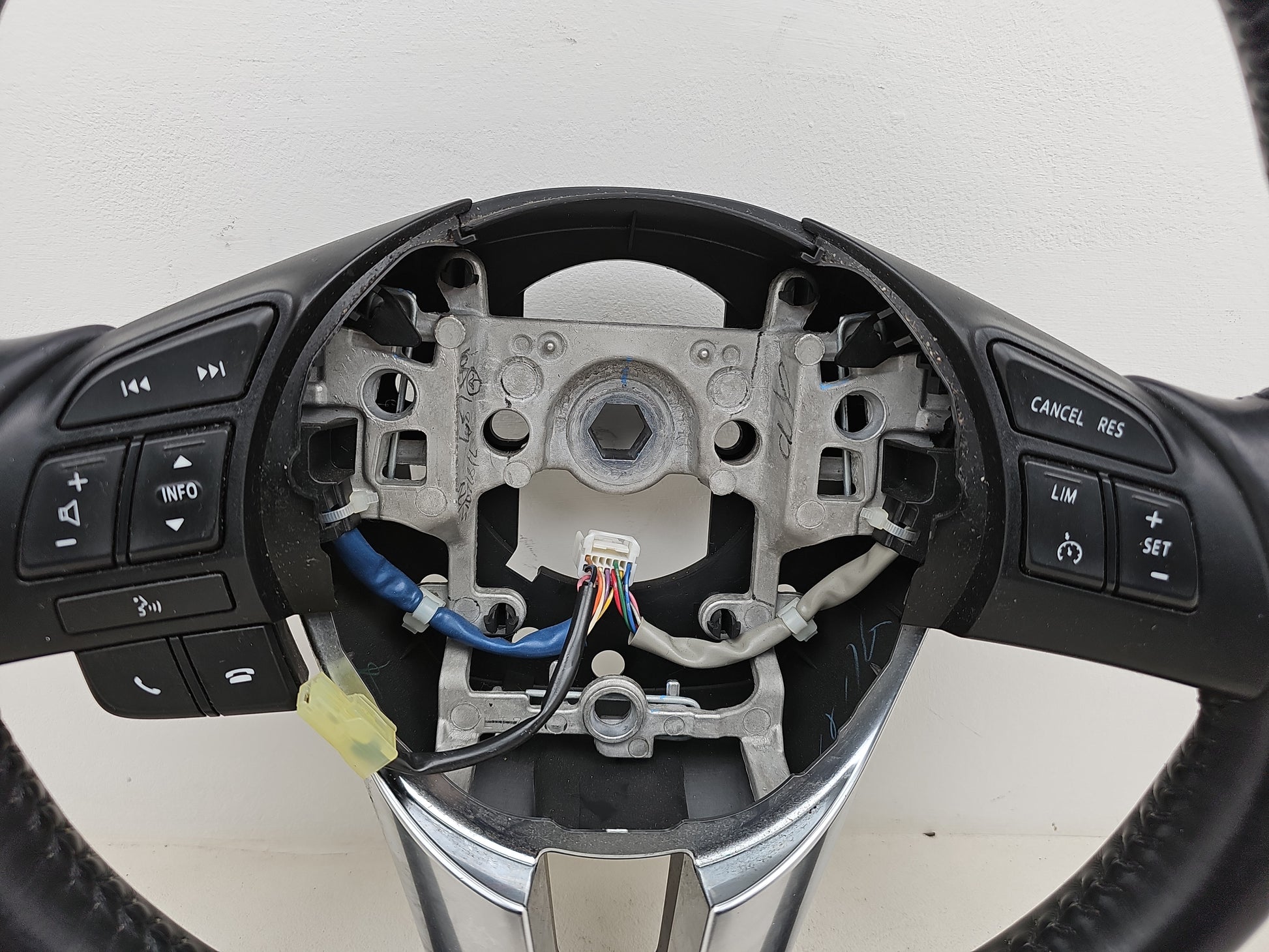 Steering Wheel 4