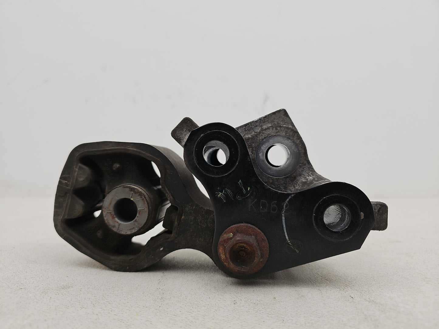 Transmission Mounting Bracket 4