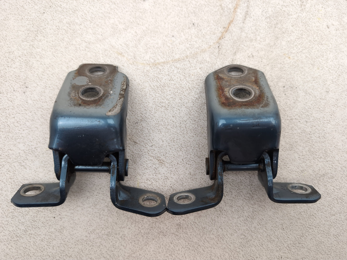 RH Front Door Hinge Pair  4