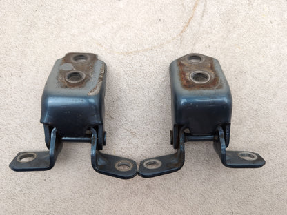 RH Front Door Hinge Pair  4