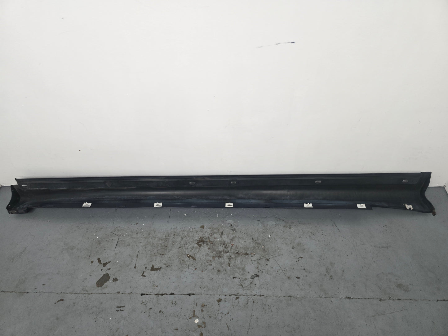 Side Skirt LH 4
