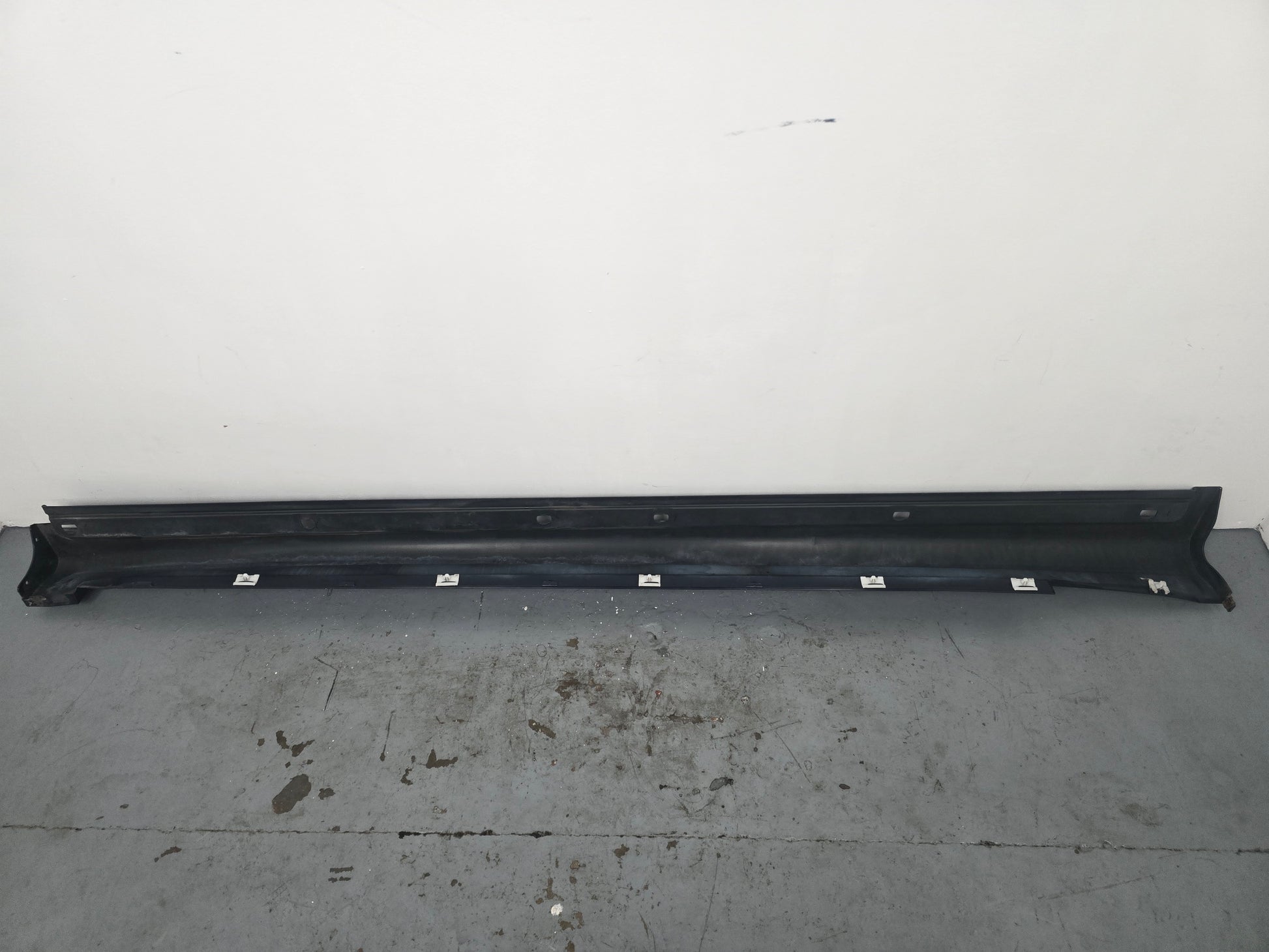 Side Skirt LH 4