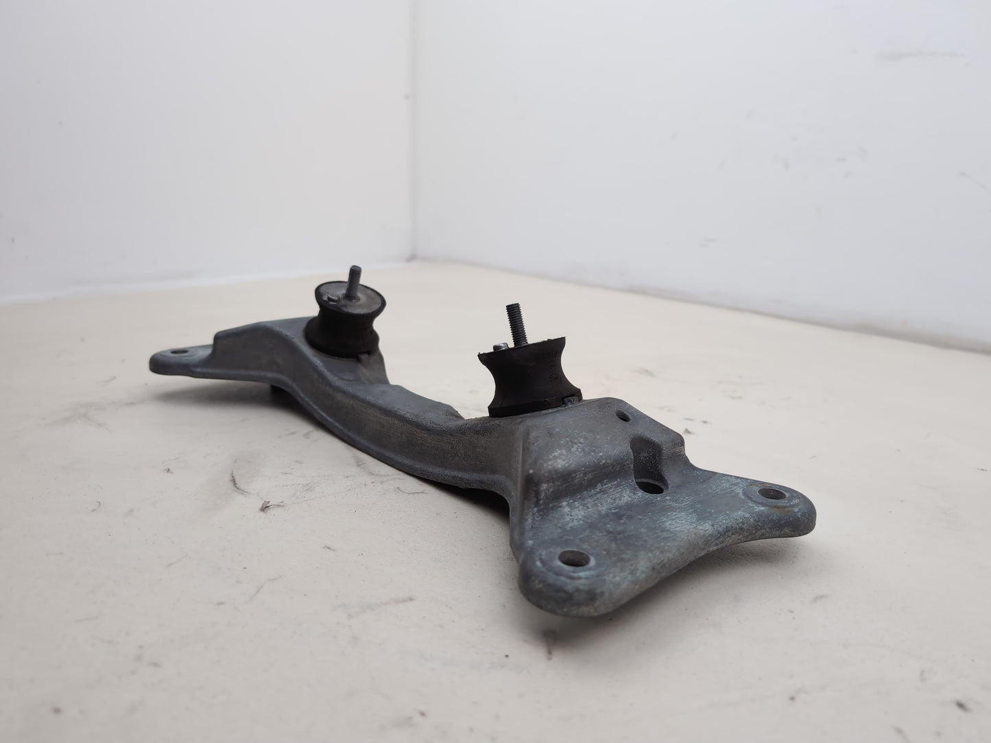 Transmission Mounting Bracket 4