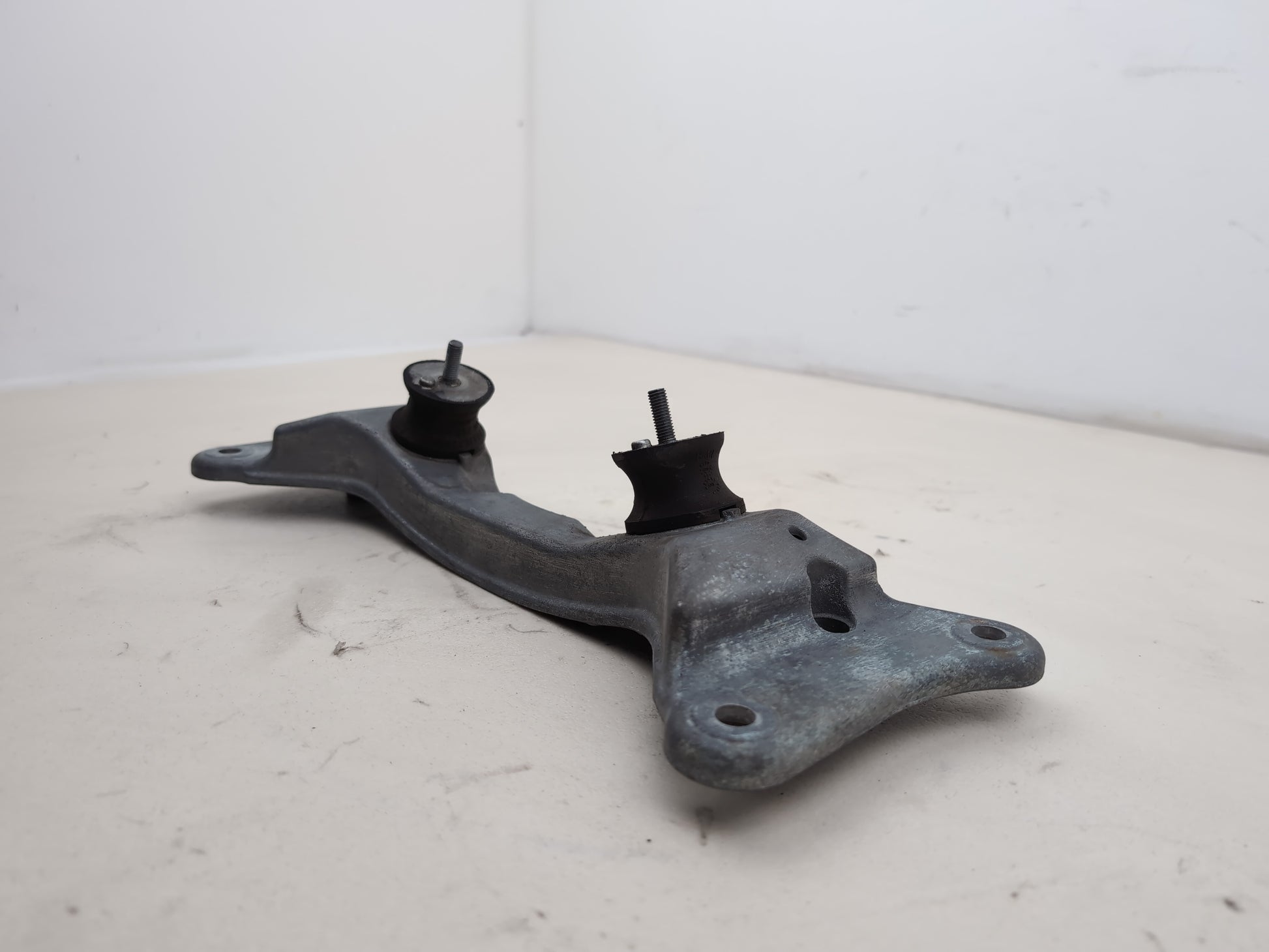Transmission Mounting Bracket 4