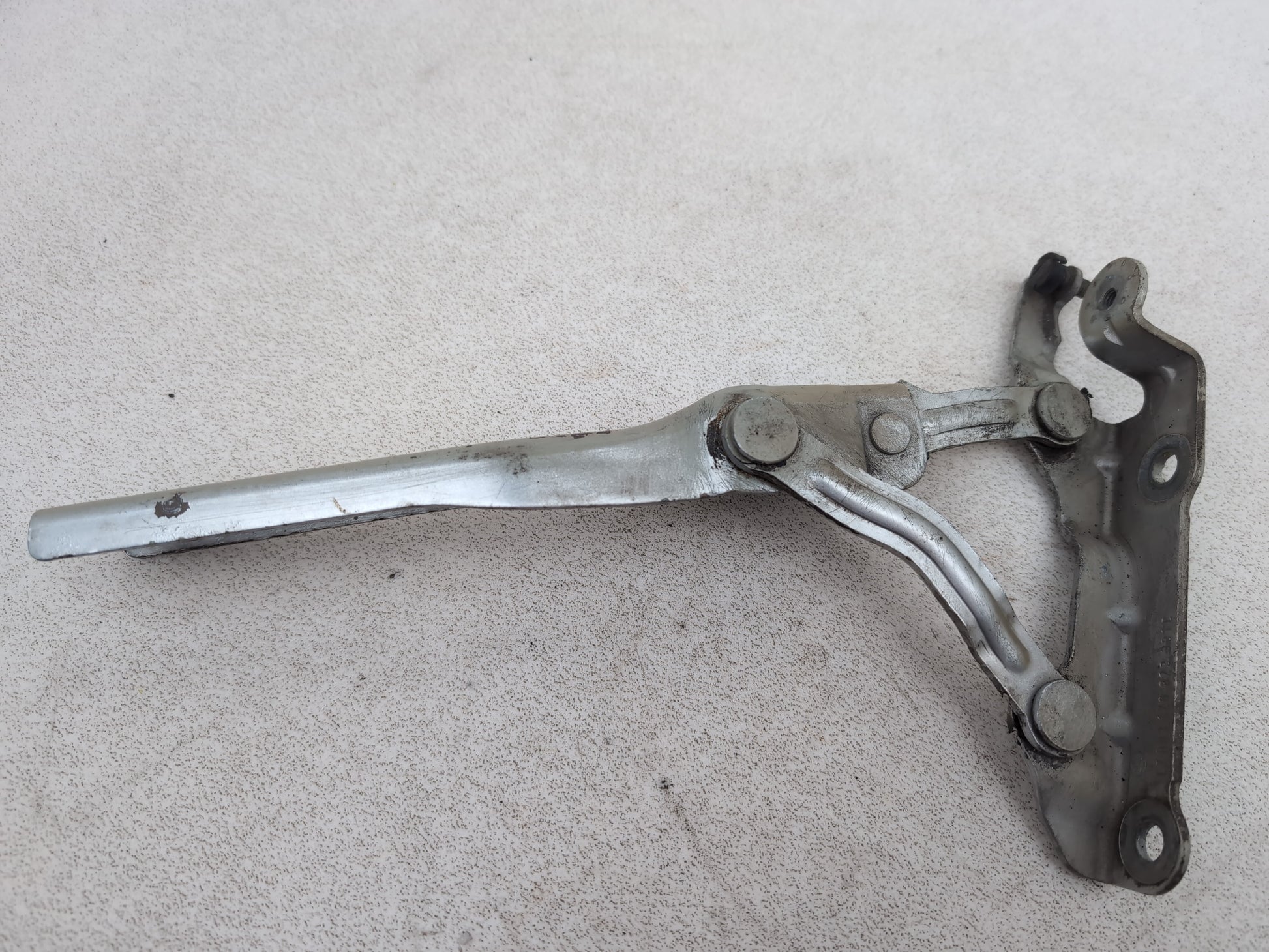 Bonnet Hinge LH 4